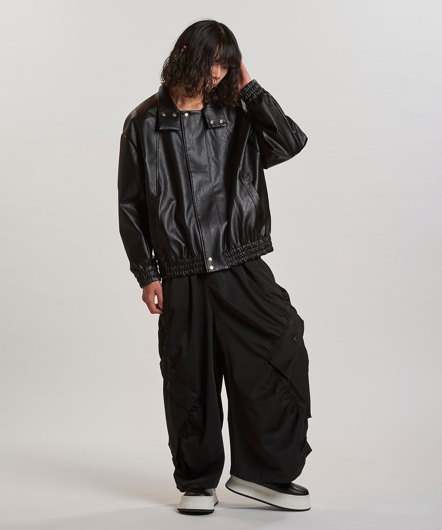 BLACK Model:H180cm