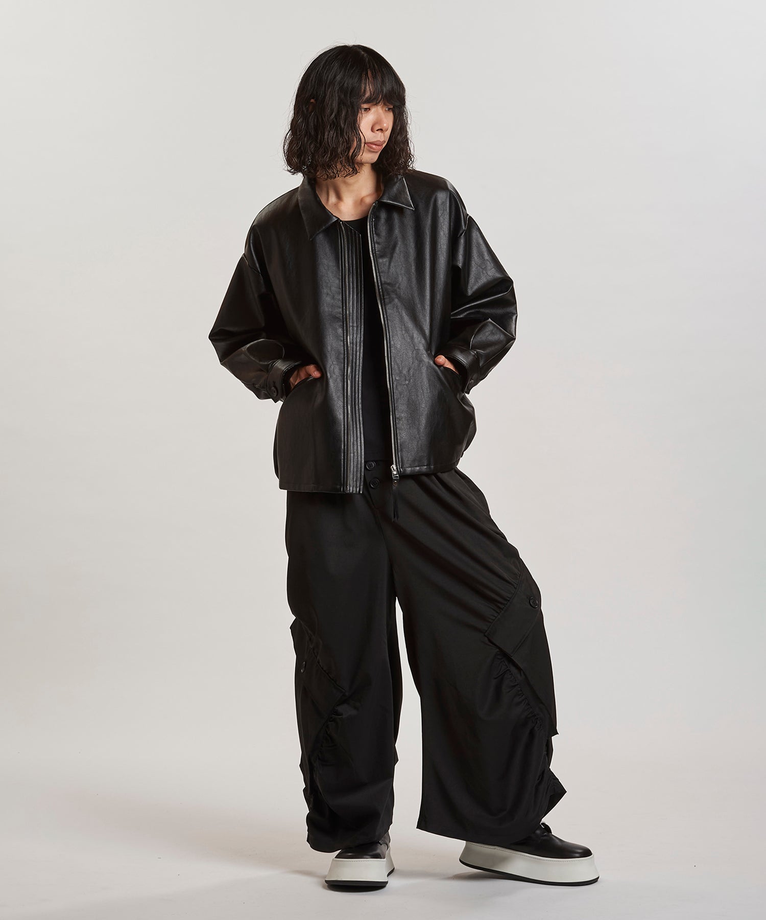 BLACK Model:H180cm