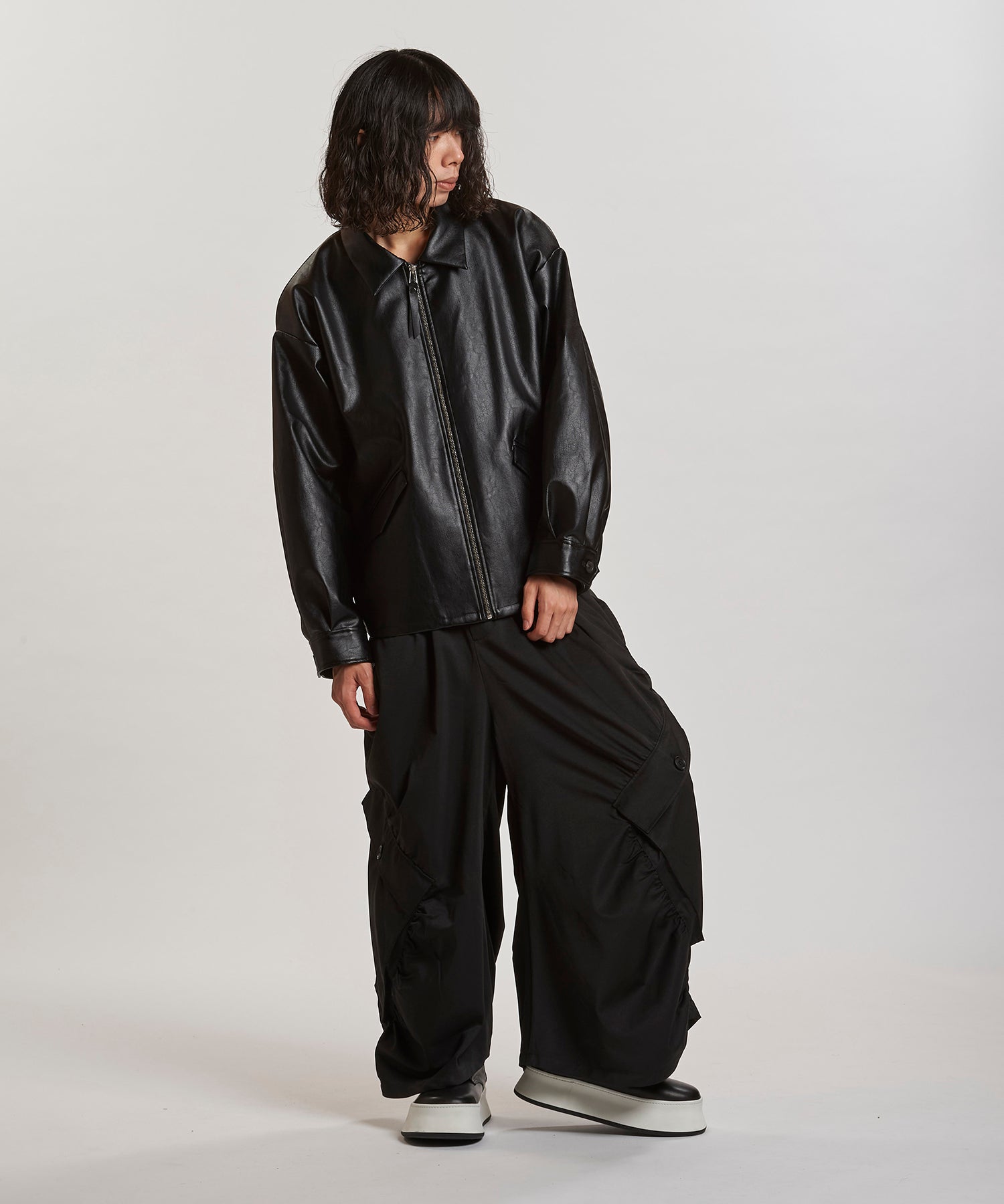 BLACK Model:H180cm