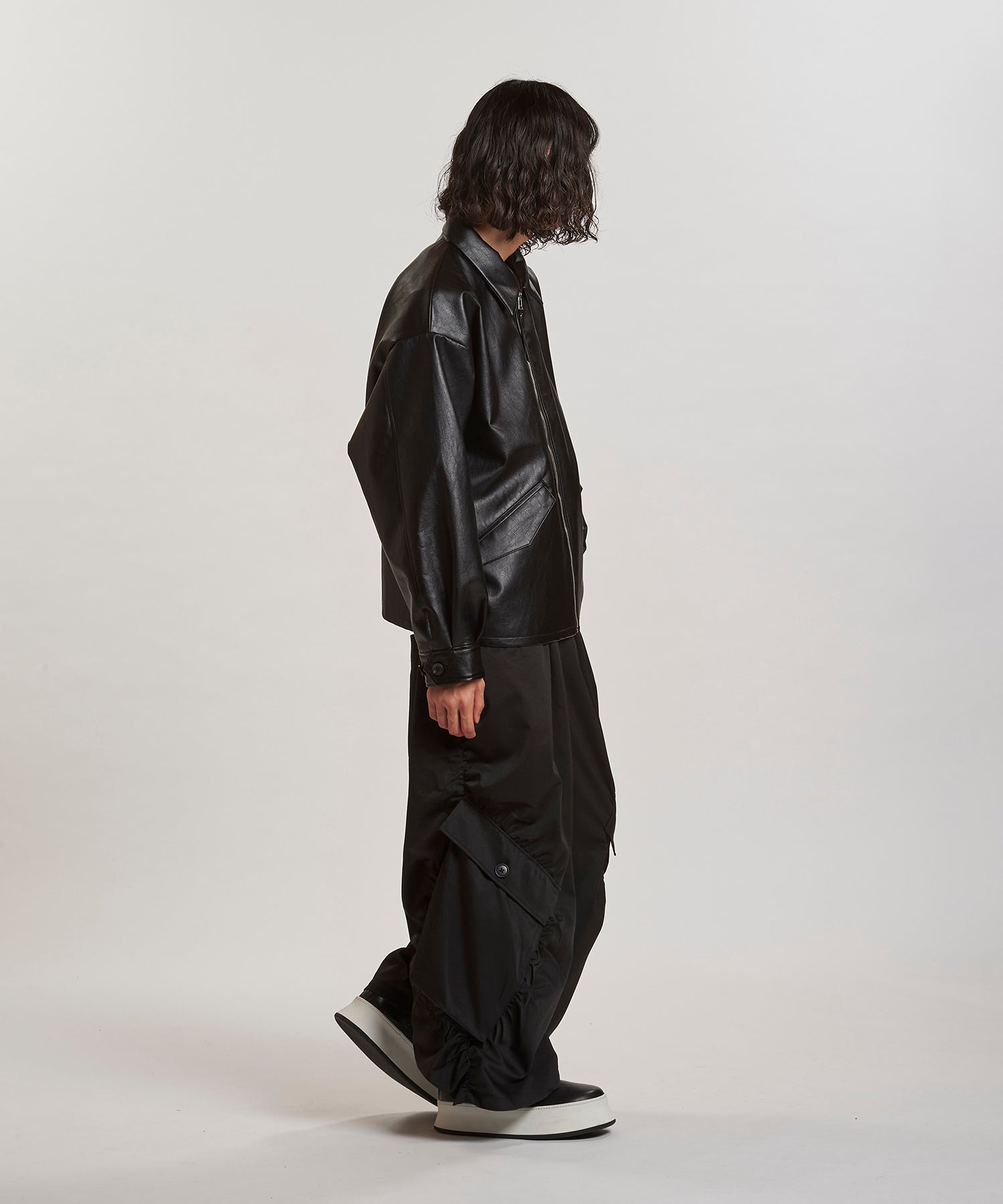BLACK Model:H180cm