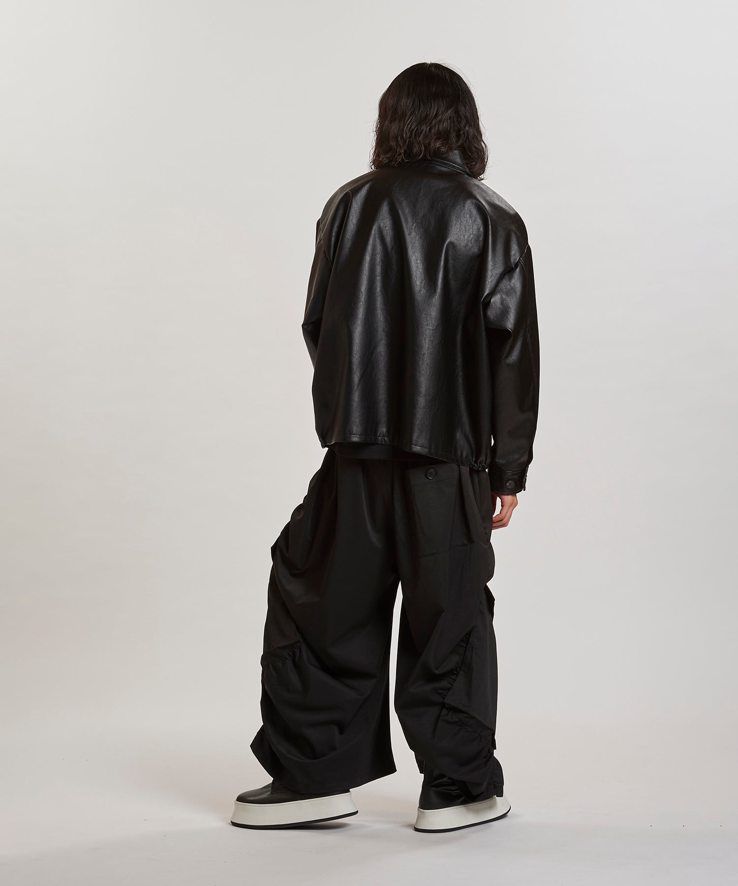 BLACK Model:H180cm