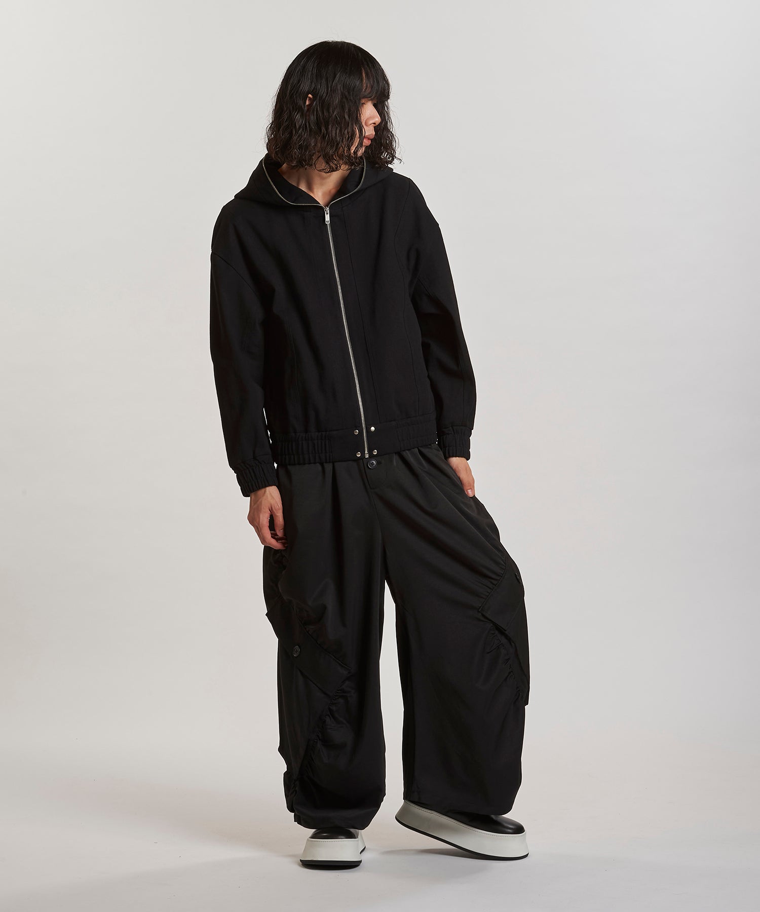 BLACK Model:H180cm