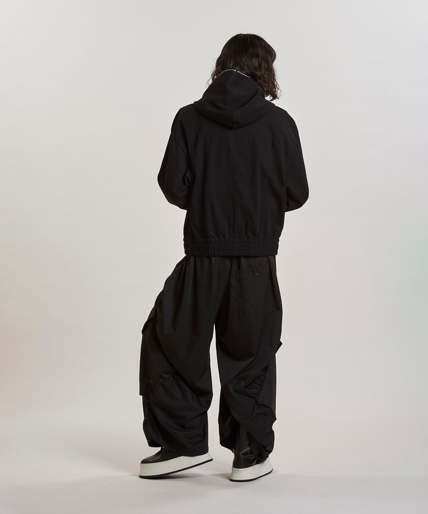 BLACK Model:H180cm