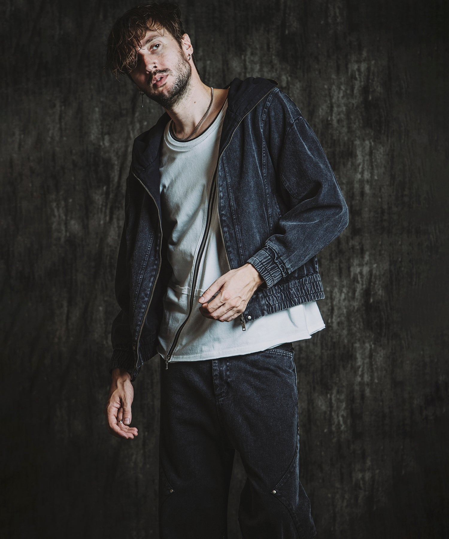 GRAY Model:H182cm