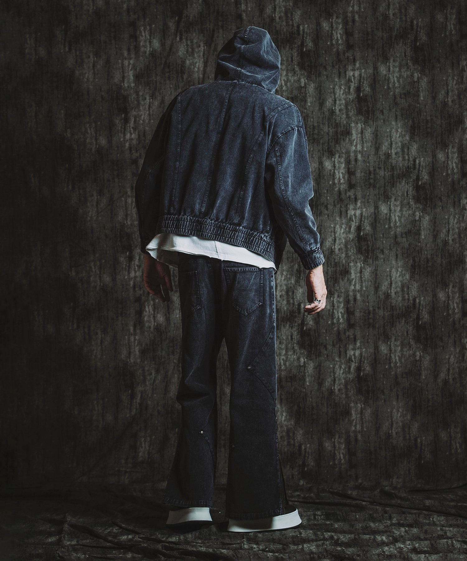 GRAY Model:H182cm