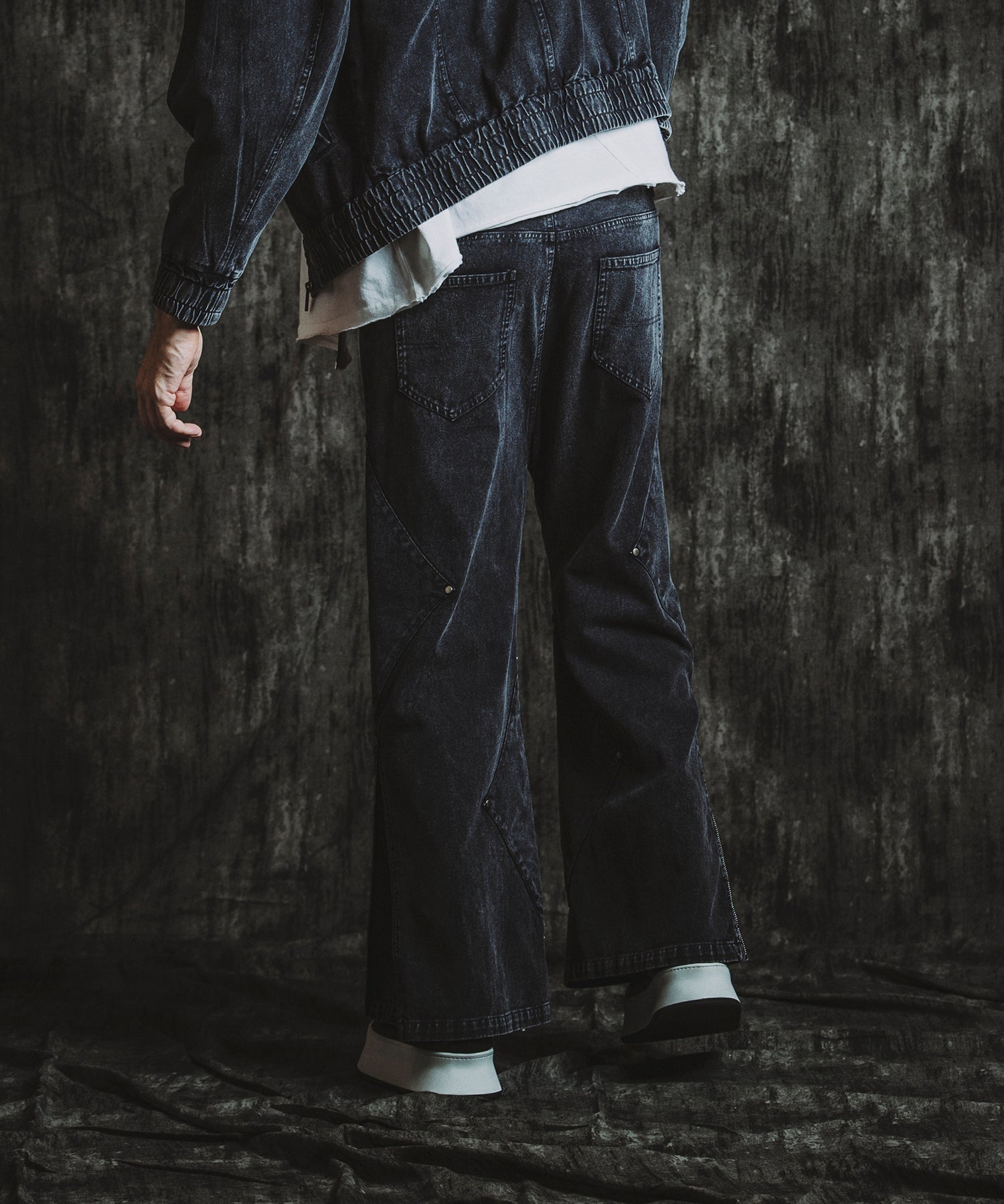 GRAY Model:H182cm