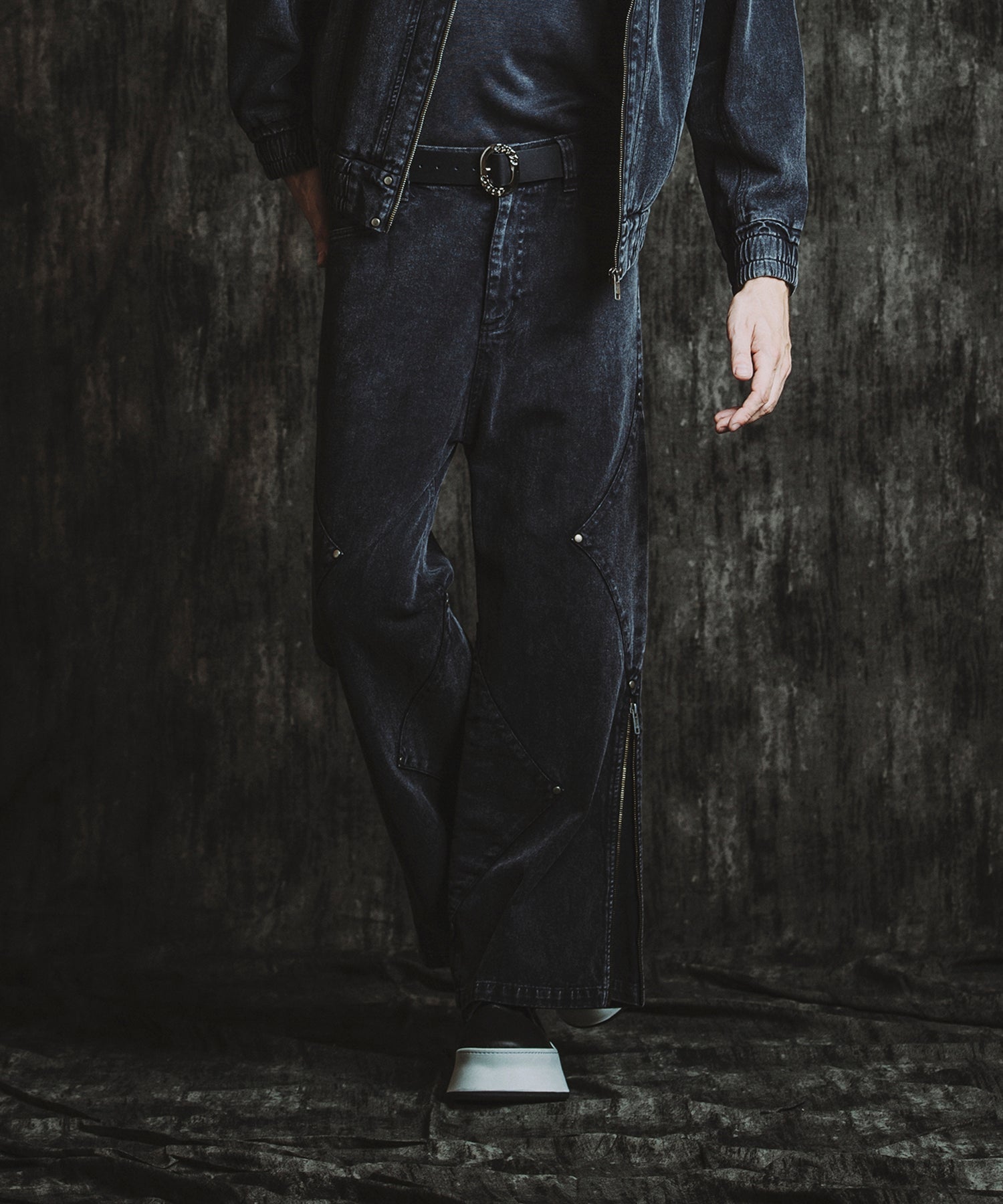 GRAY Model:H182cm