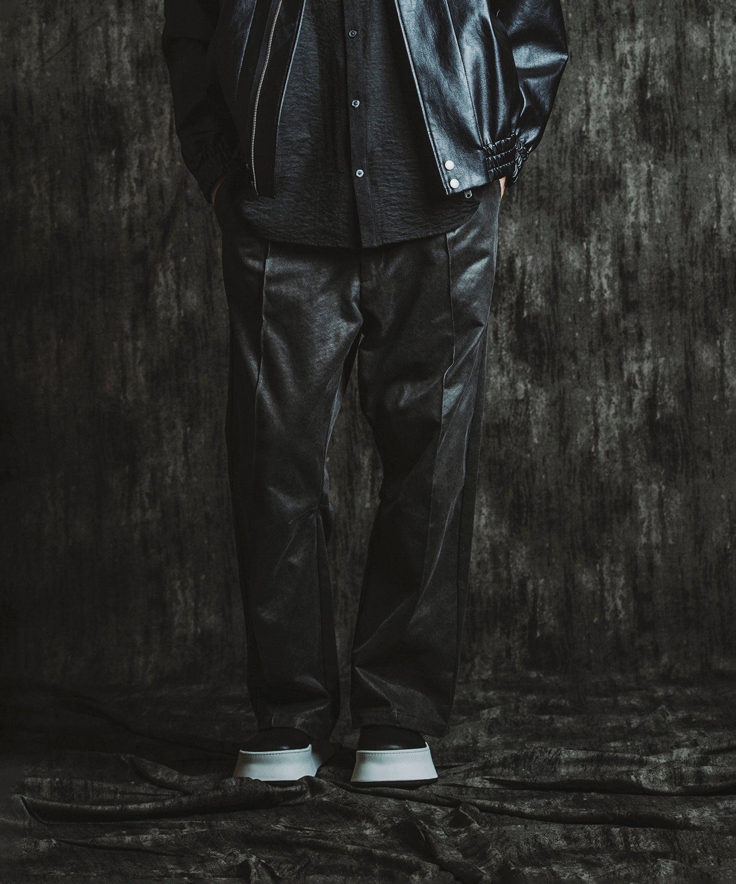 BLACK Model:H182cm