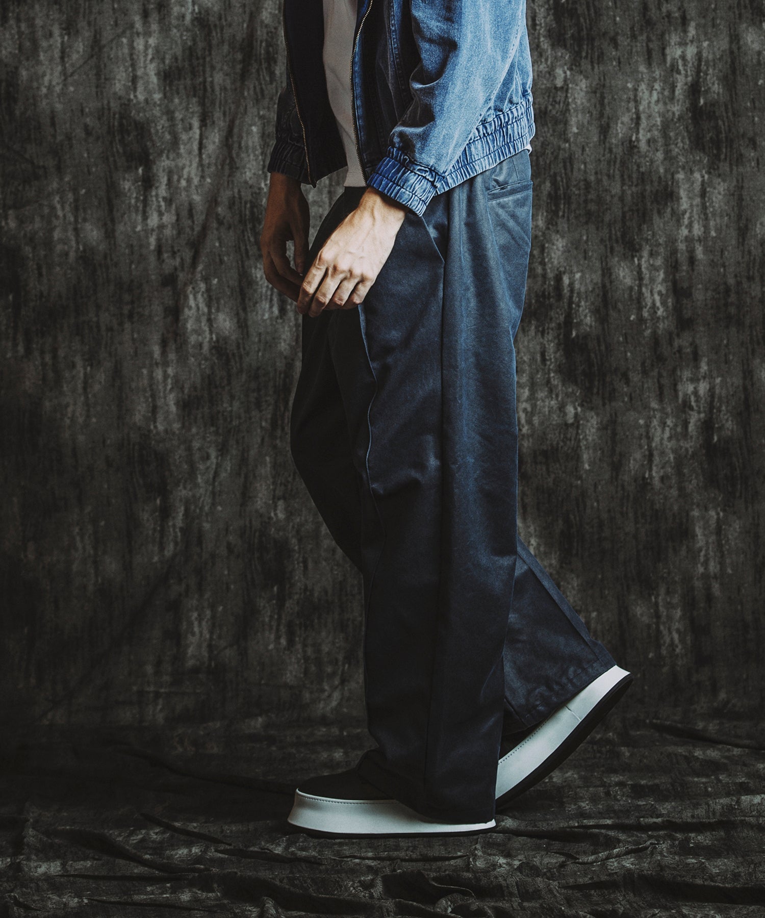 NAVY Model:H182cm