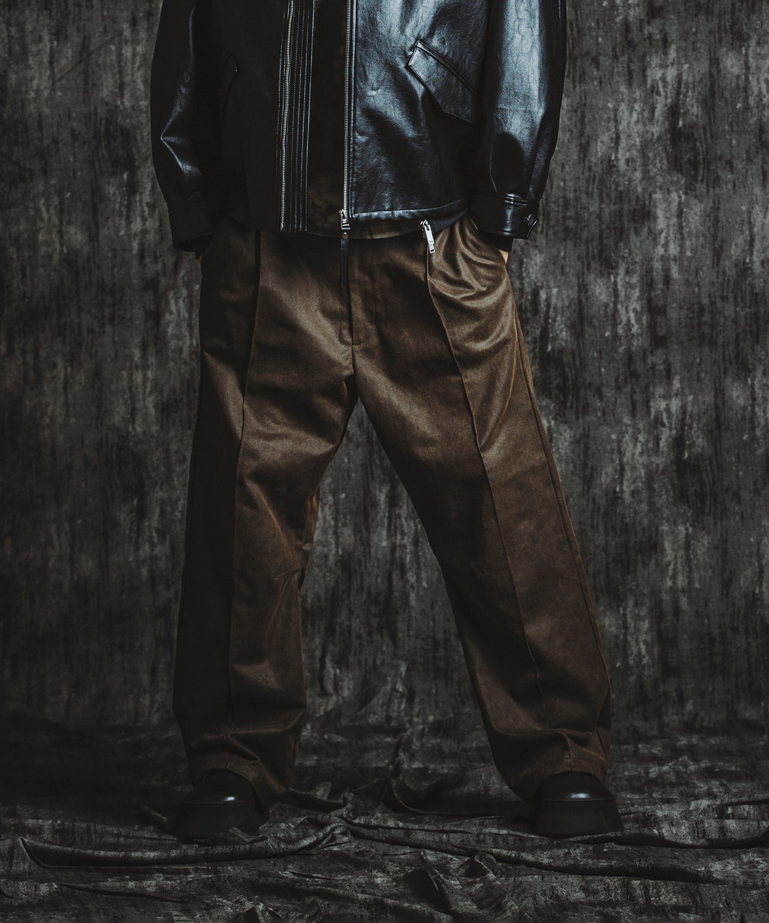 BROWN Model:H182cm