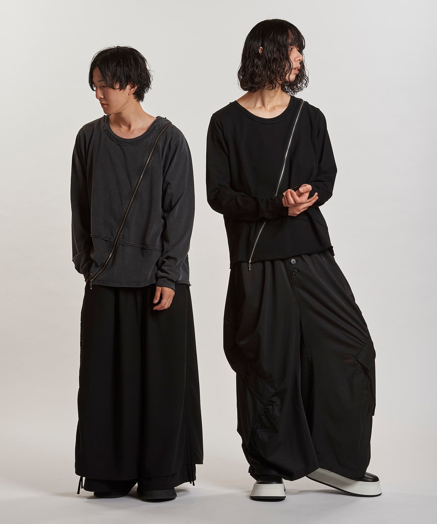 BLACK Model:H169cm / BLACK Model:H180cm