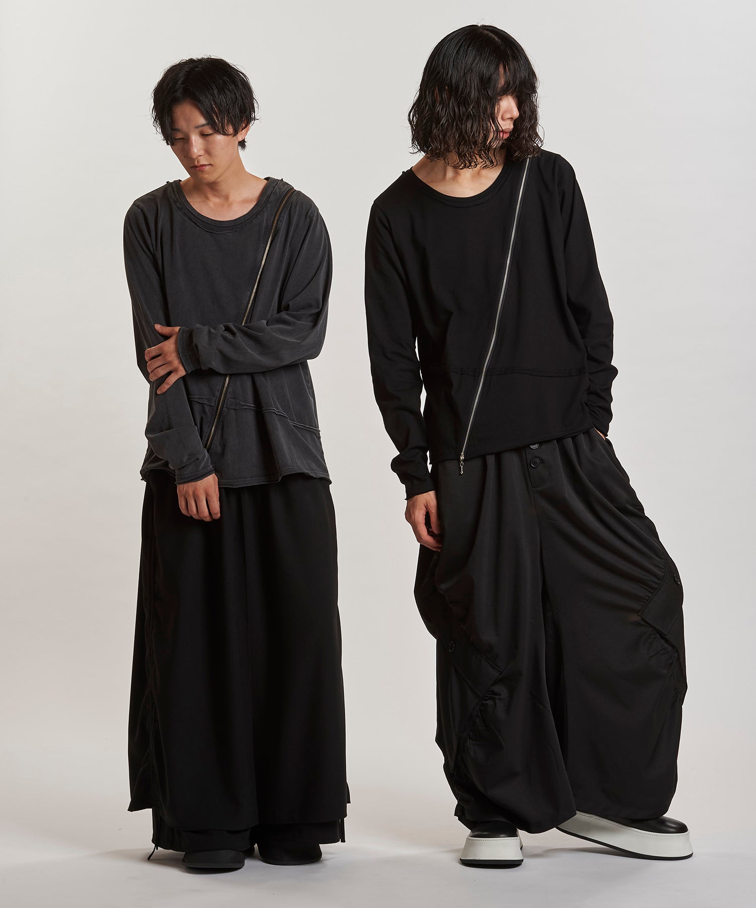 BLACK Model:H169cm / BLACK Model:H180cm