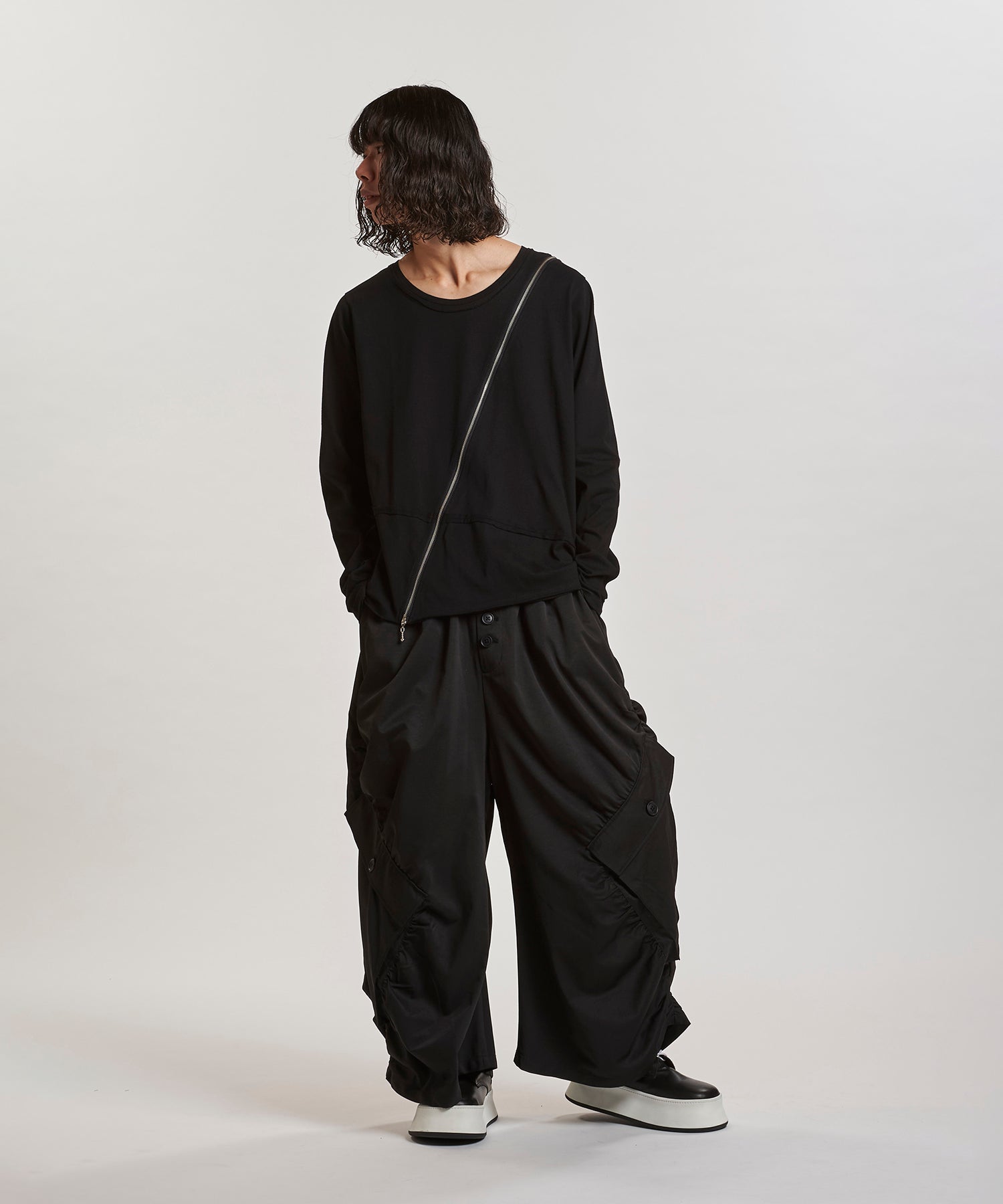 BLACK Model:H180cm