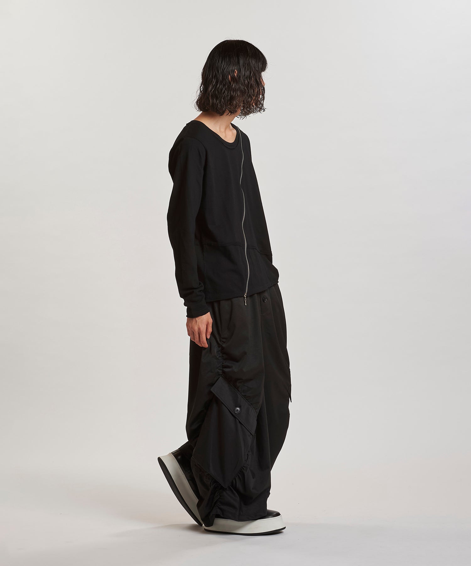 BLACK Model:H180cm
