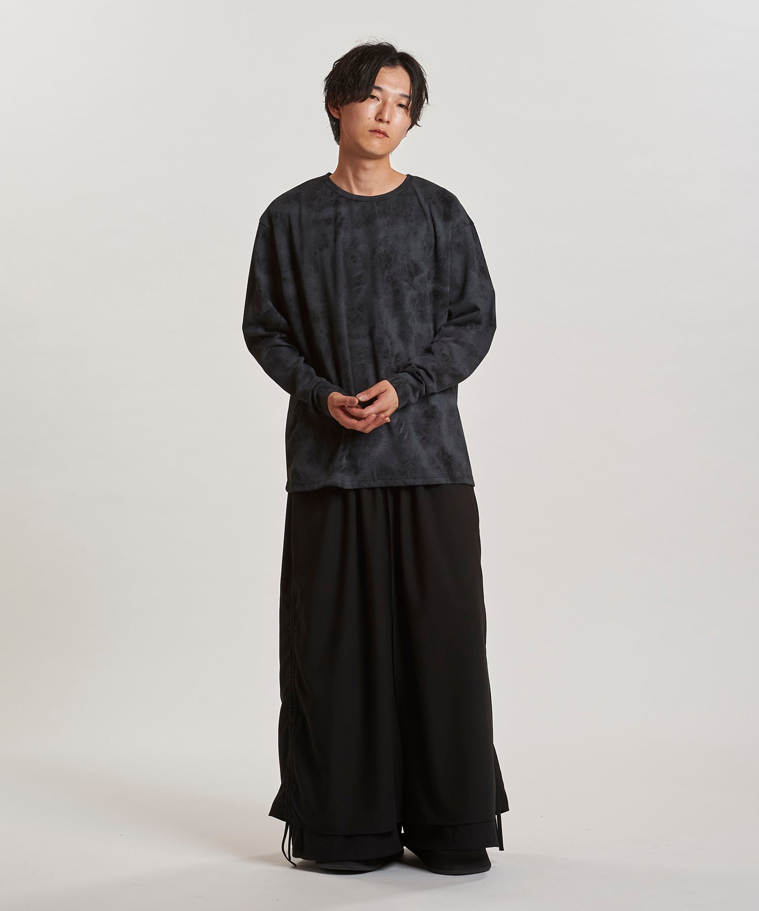 BLACK Model:H169cm