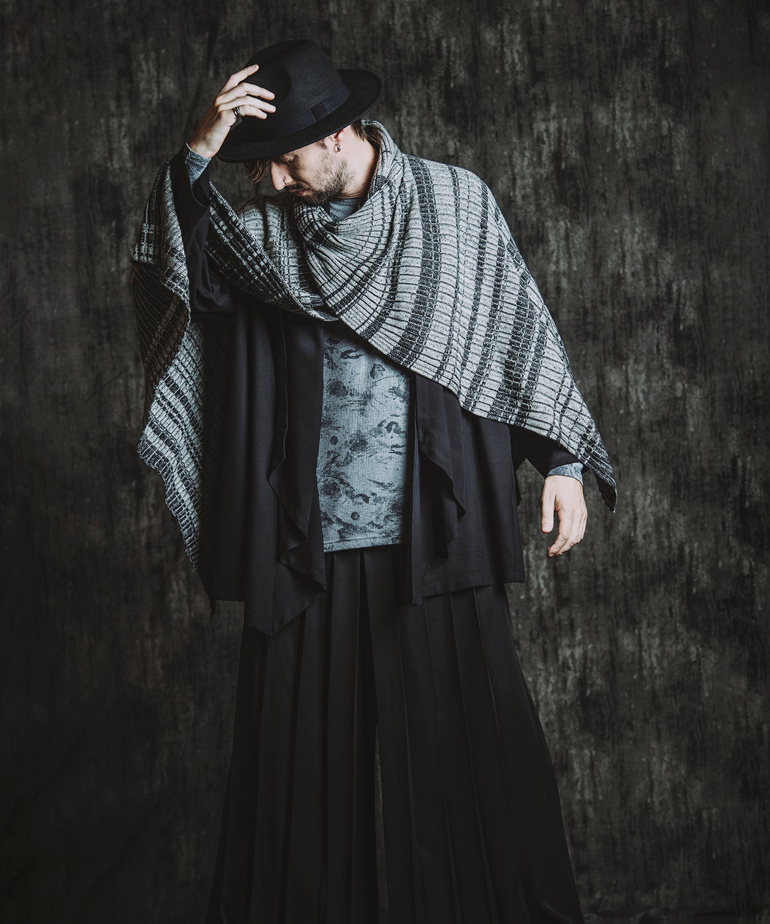 BLACK Model:H182cm