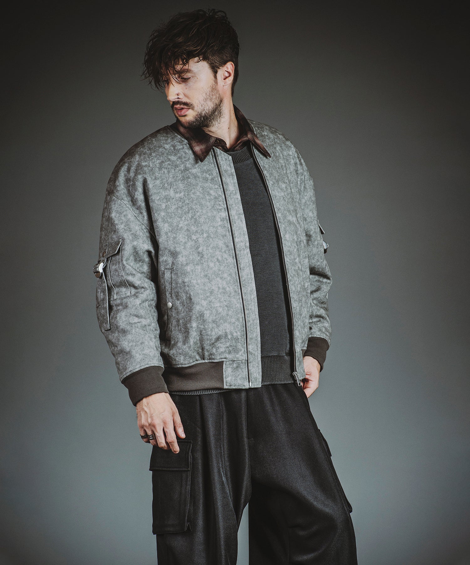 GRAY Model:H182cm