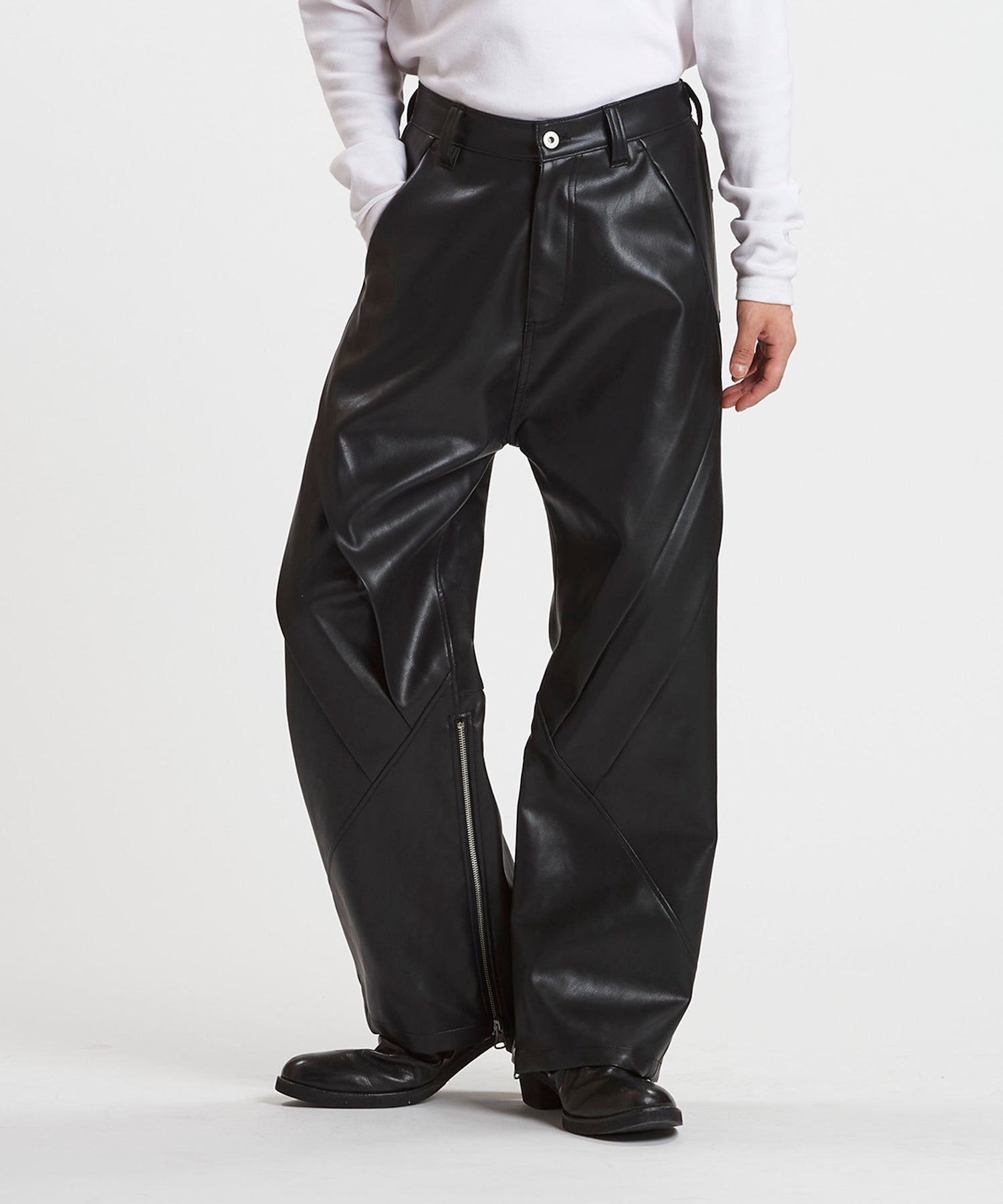 シンセティックレザーZIPフレアPT