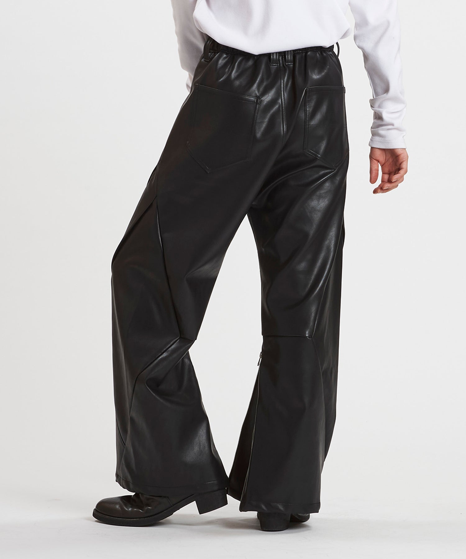 シンセティックレザーZIPフレアPT