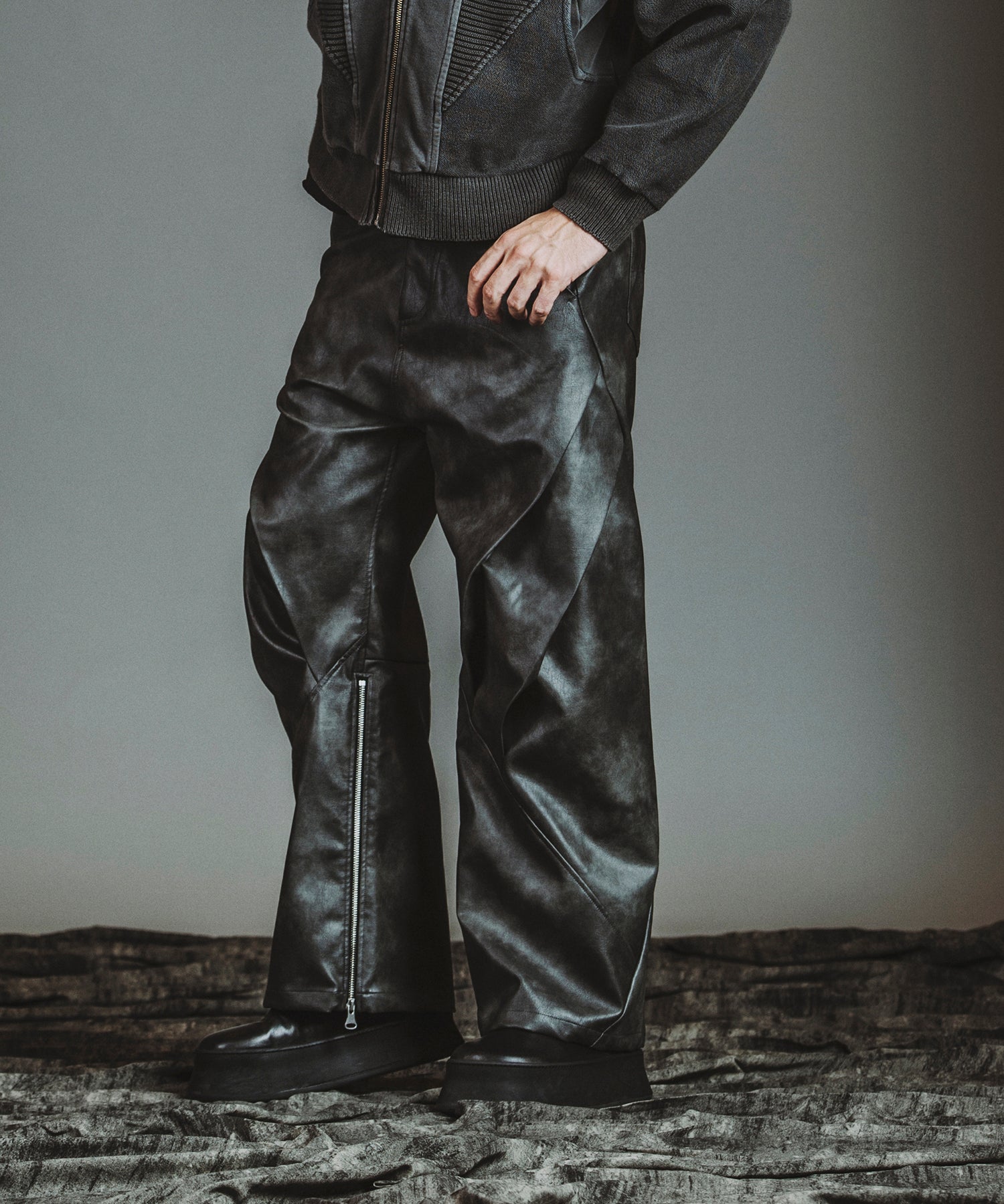 GRAY Model:H182cm