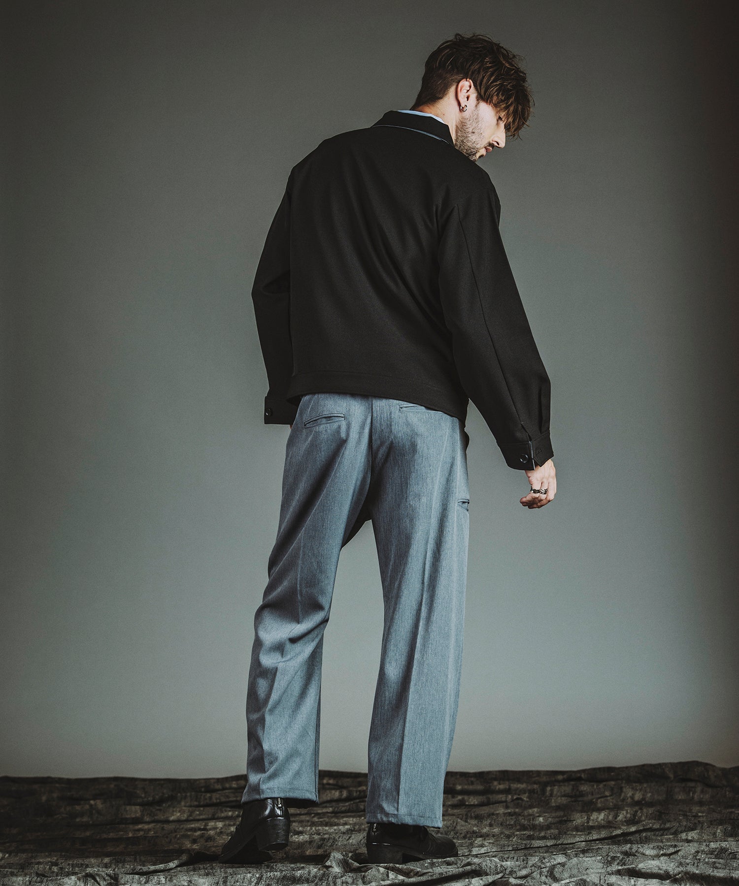 BLACK Model:H182cm