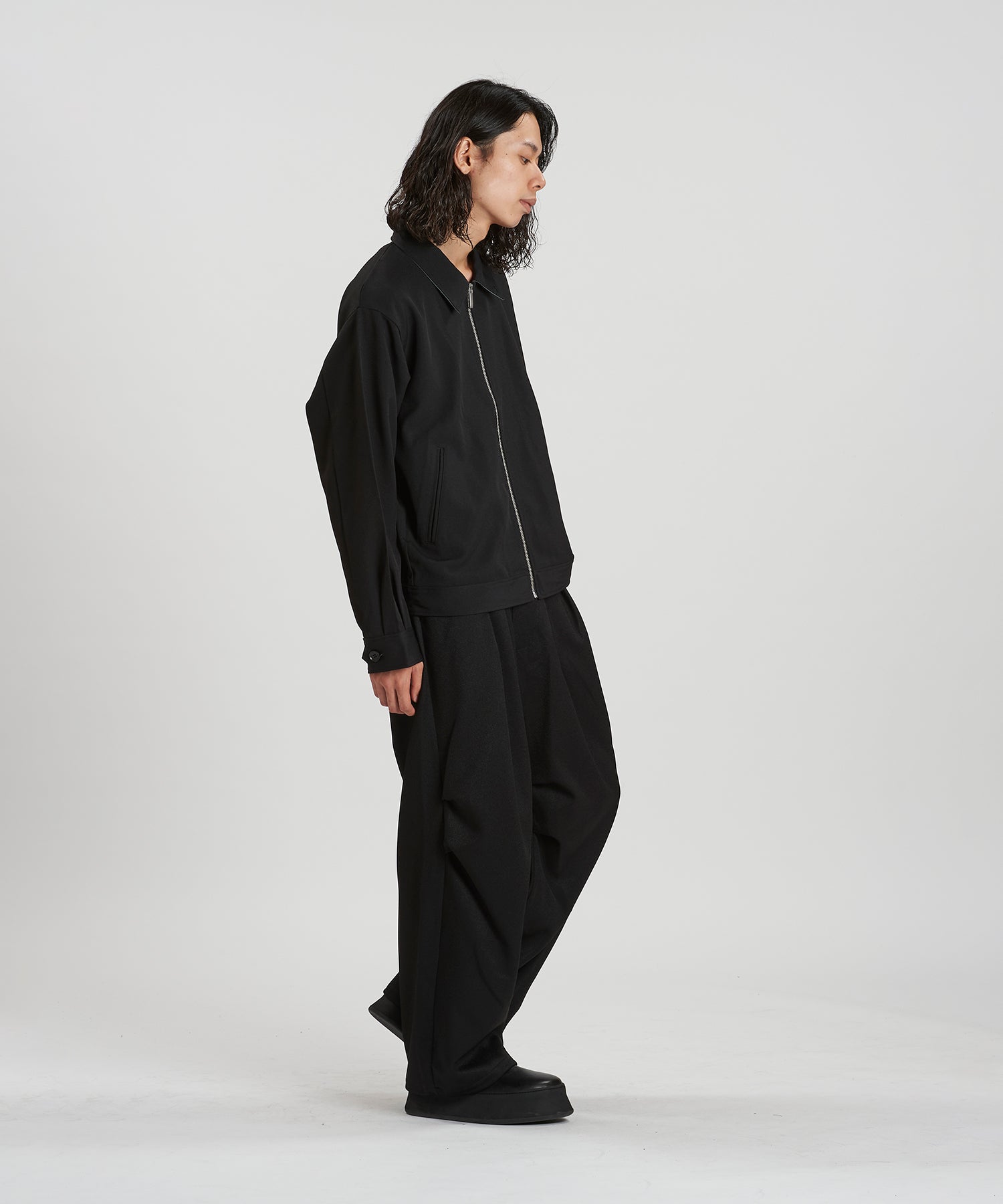 BLACK Model:H180cm