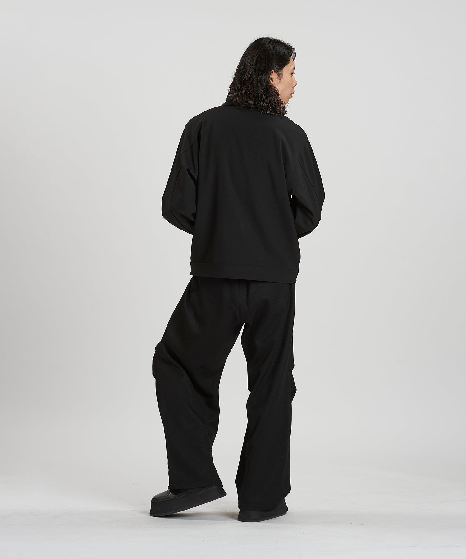 BLACK Model:H180cm