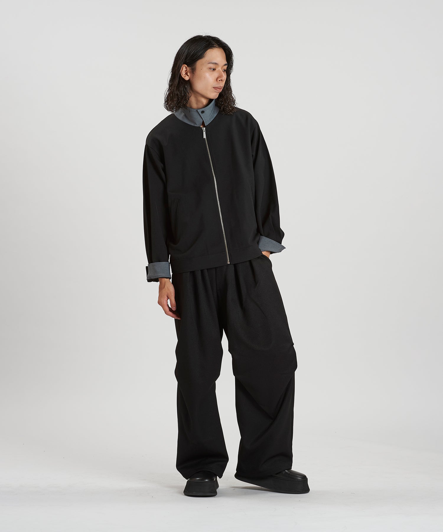 BLACK Model:H180cm