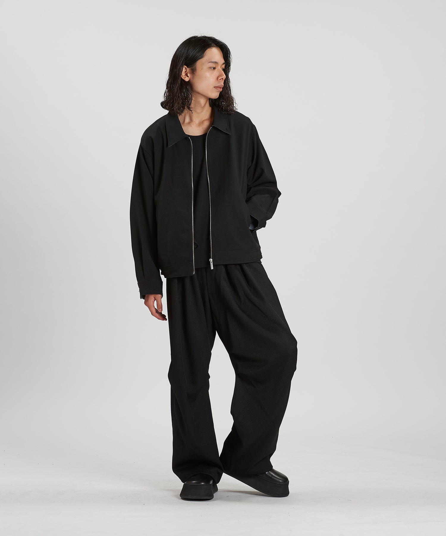 BLACK Model:H180cm