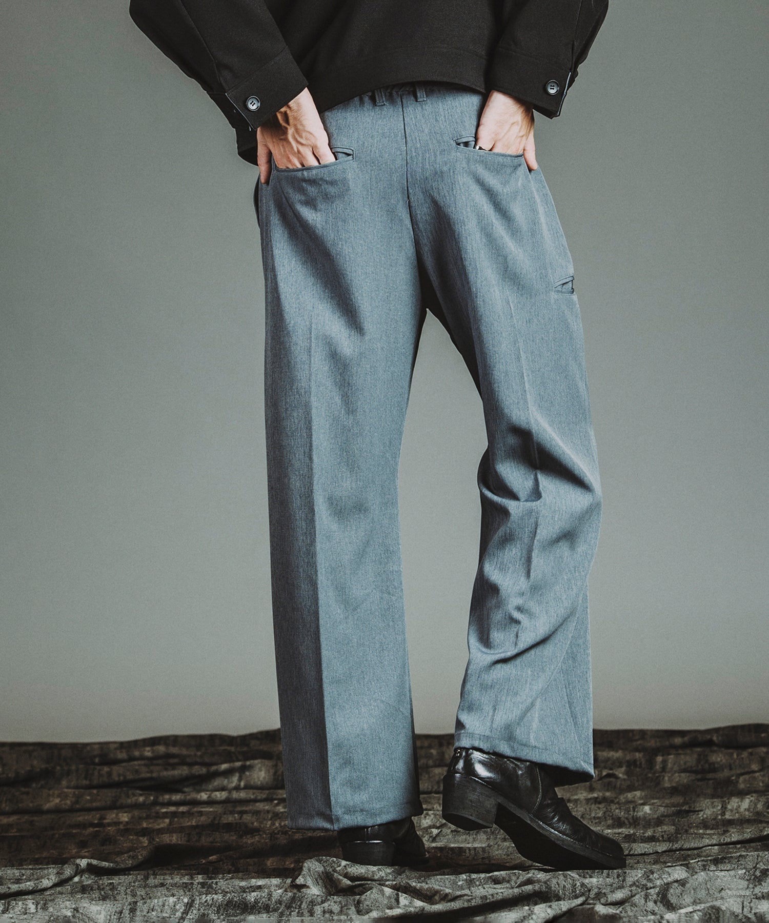 GRAY Model:H182cm