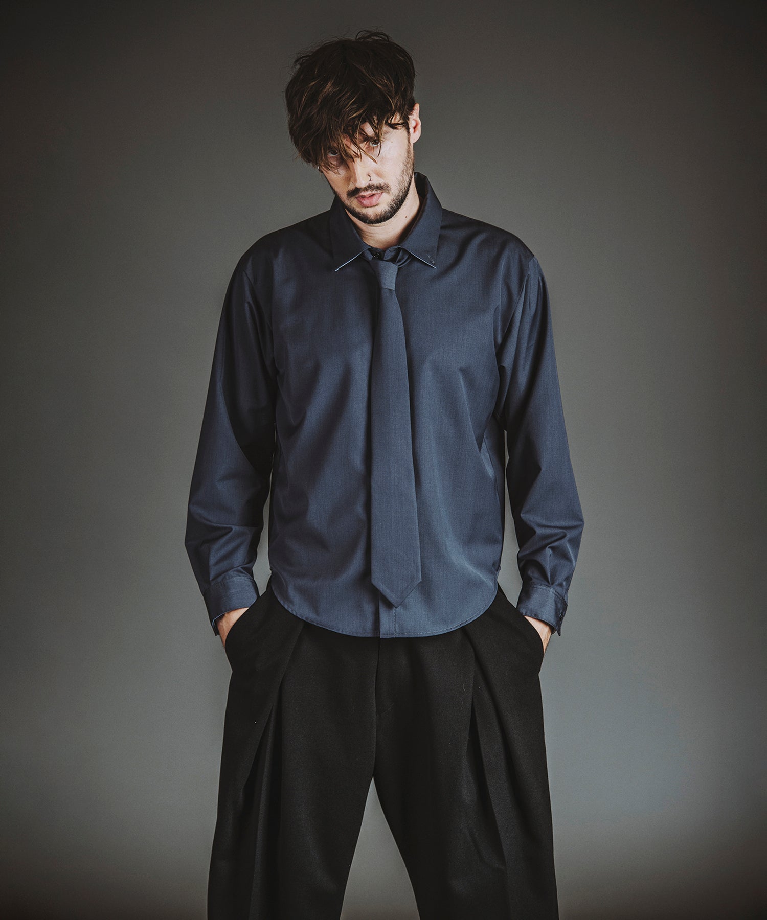 GRAY Model:H182cm