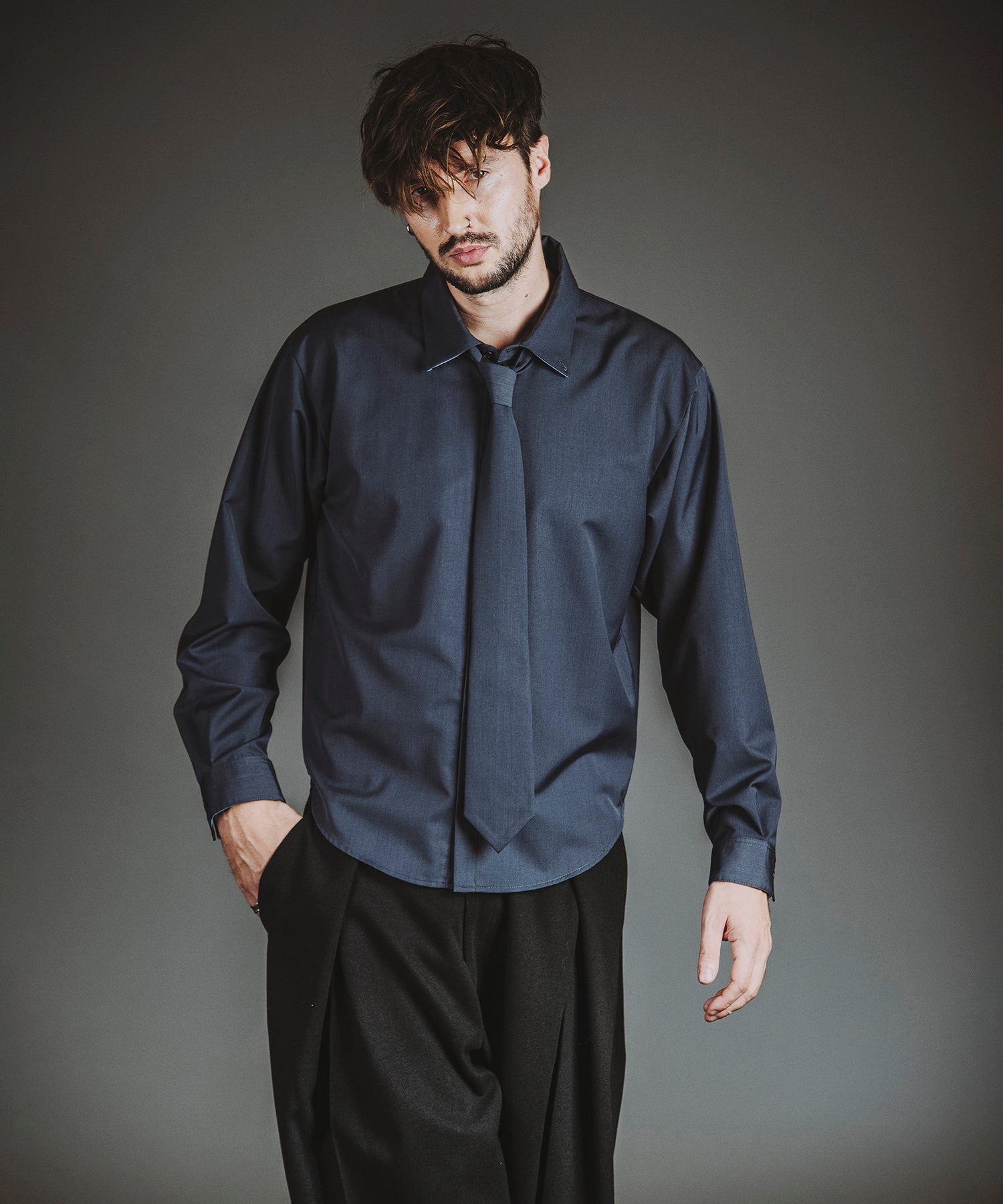 GRAY Model:H182cm