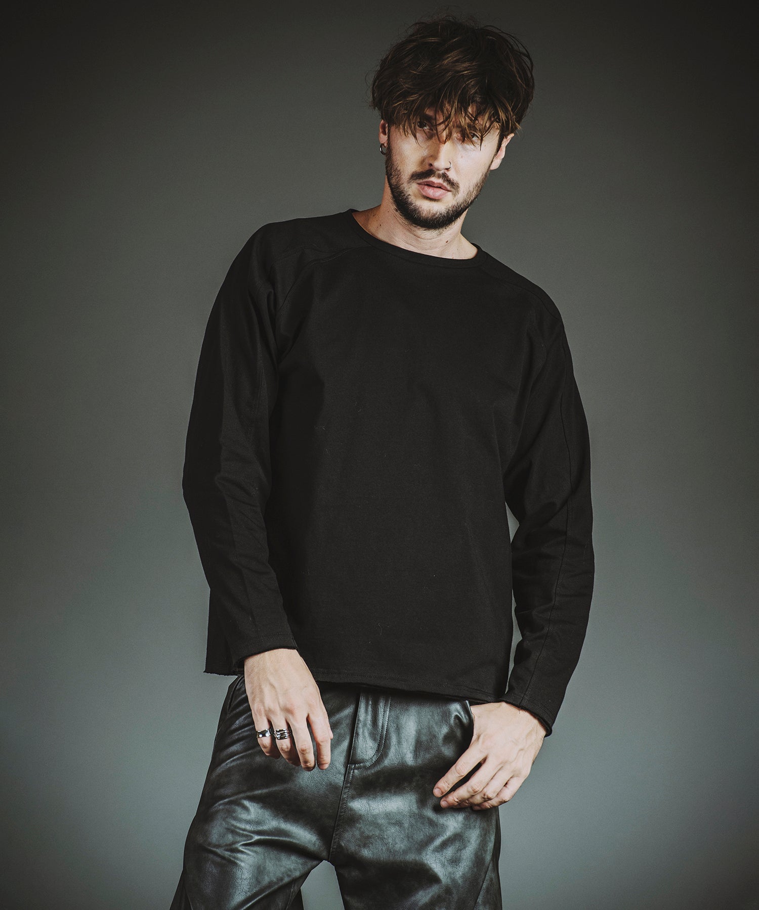 BLACK Model:H182cm