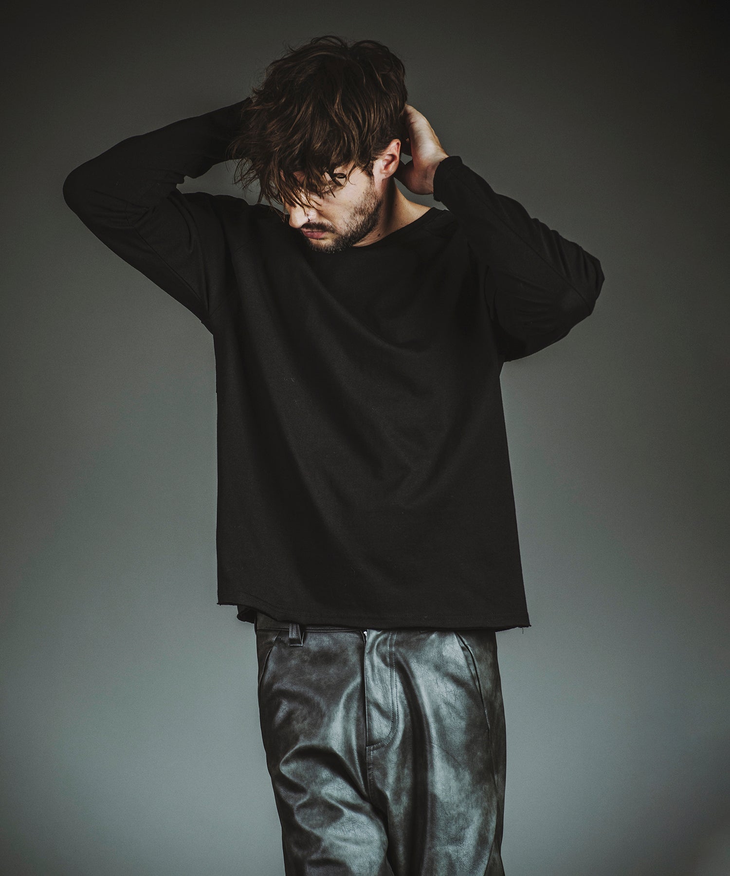 BLACK Model:H182cm