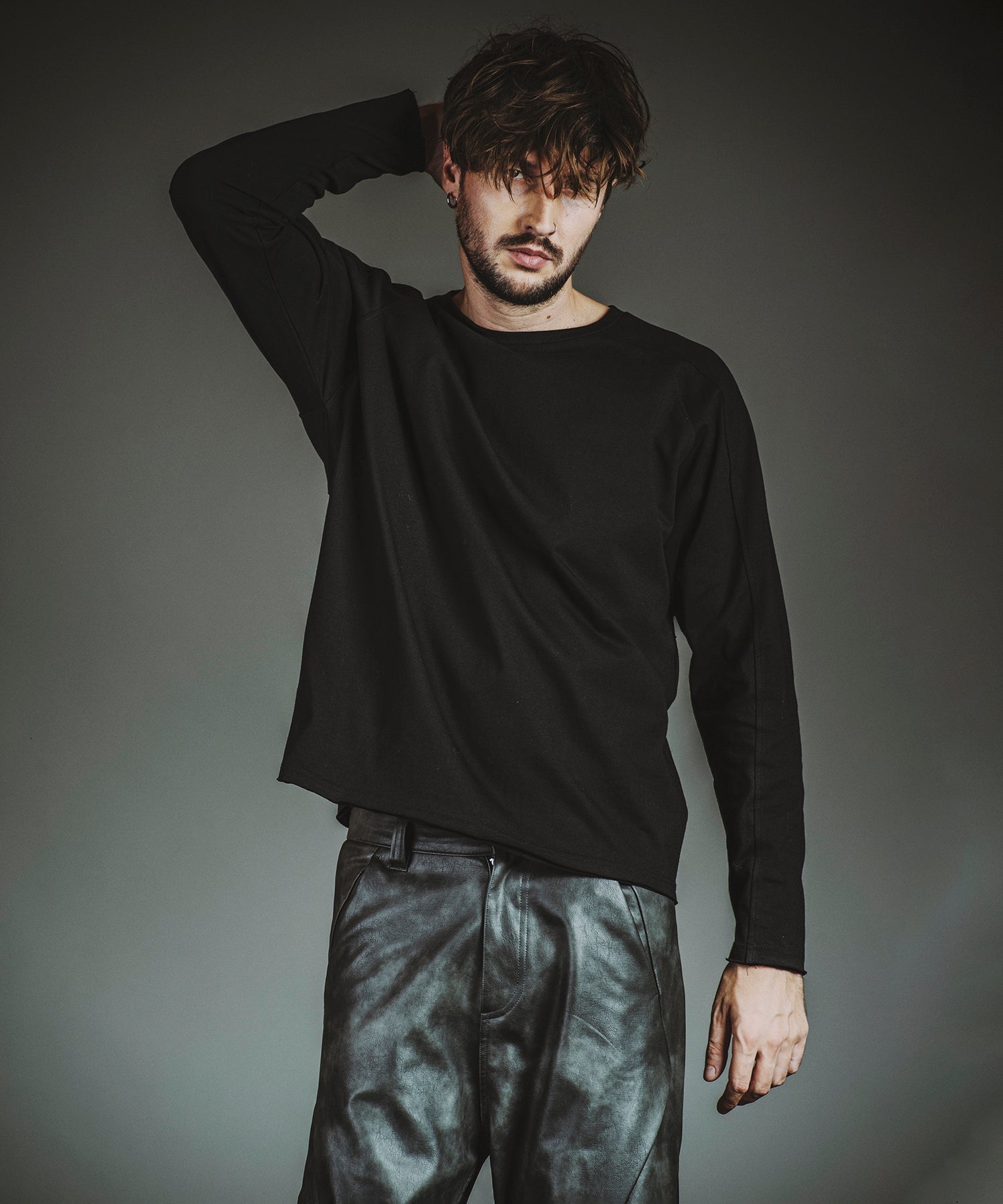 BLACK Model:H182cm