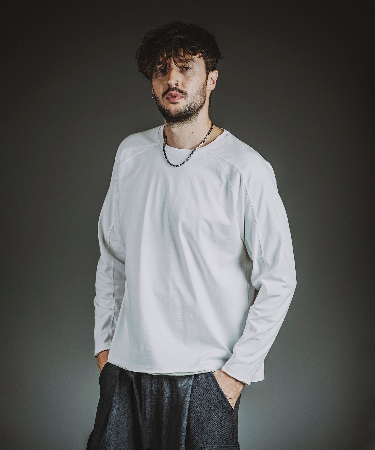 WHITE Model:H182cm
