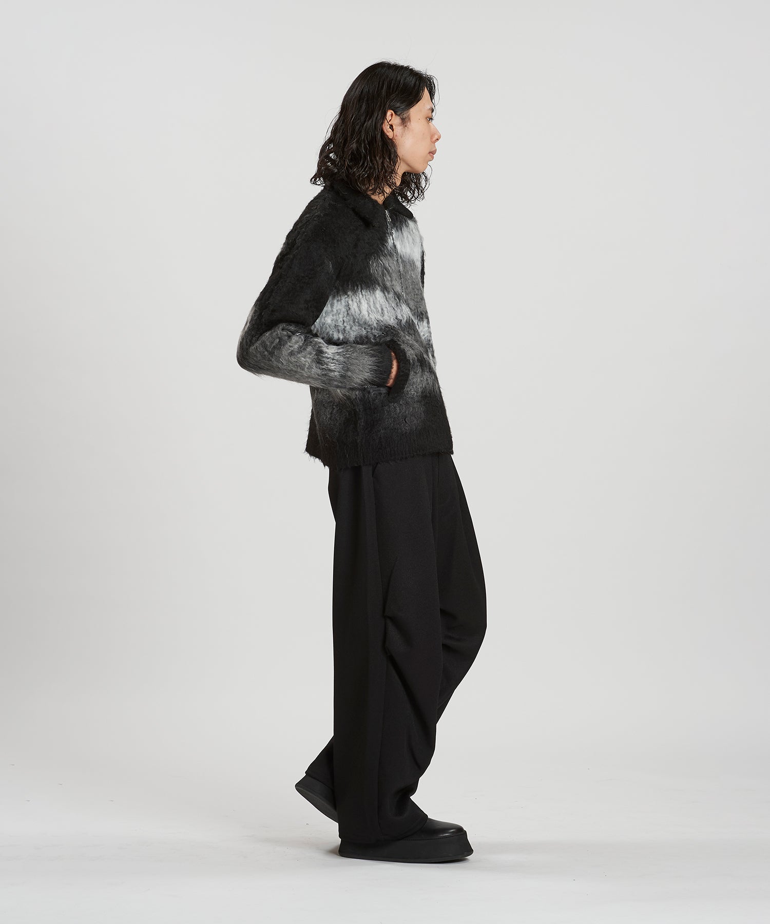 BLACK Model:H180cm