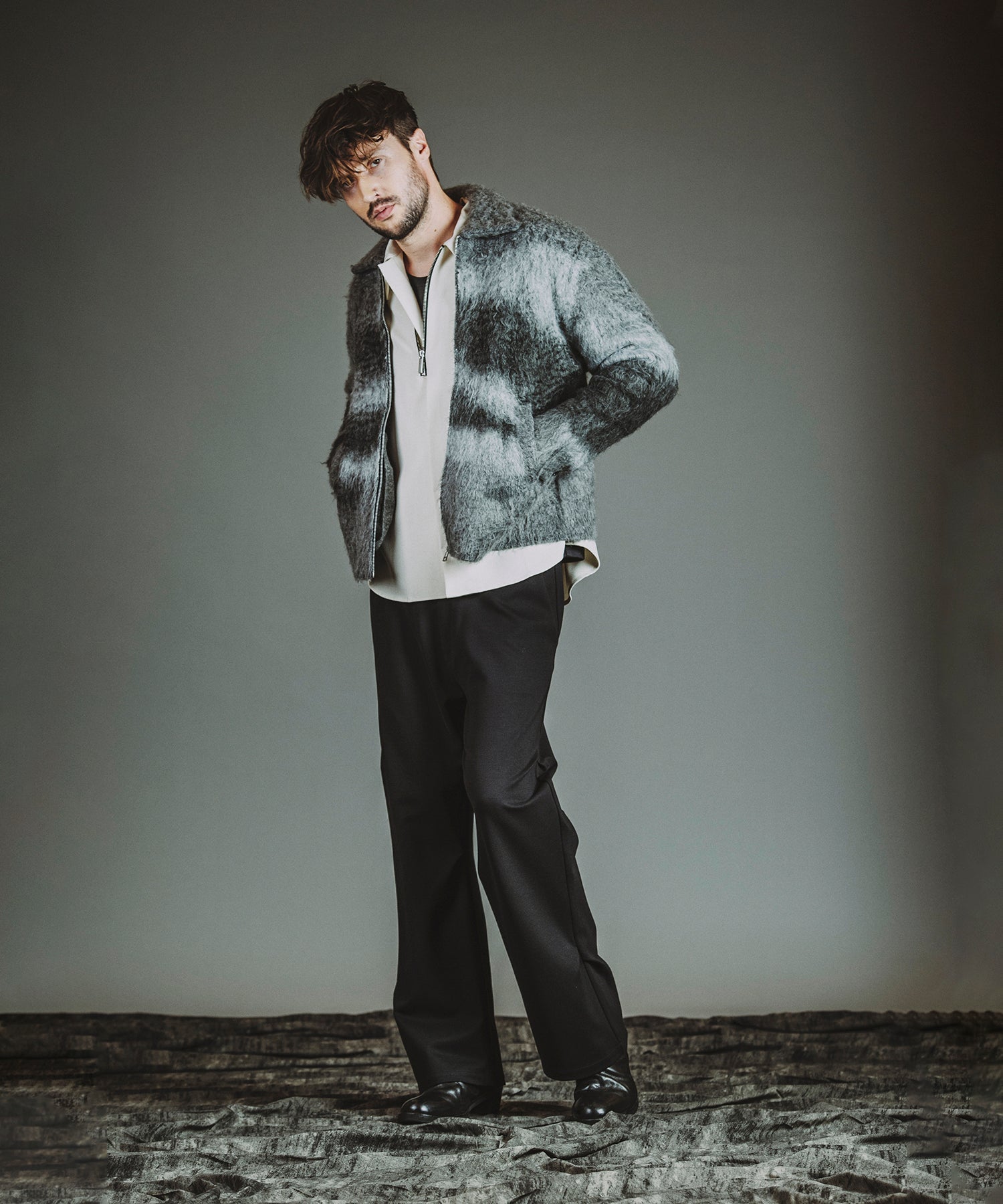 GRAY Model:H182cm