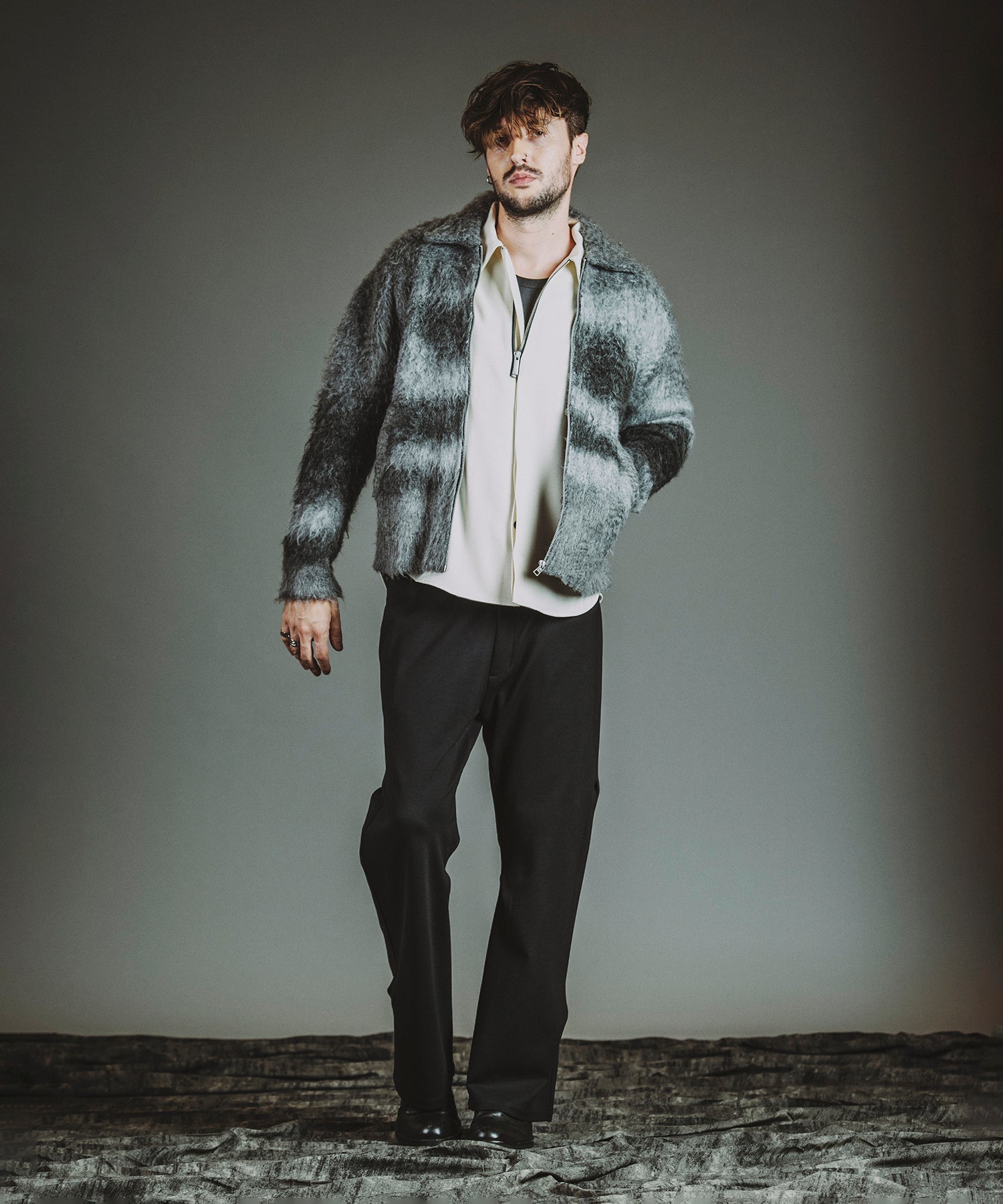 GRAY Model:H182cm