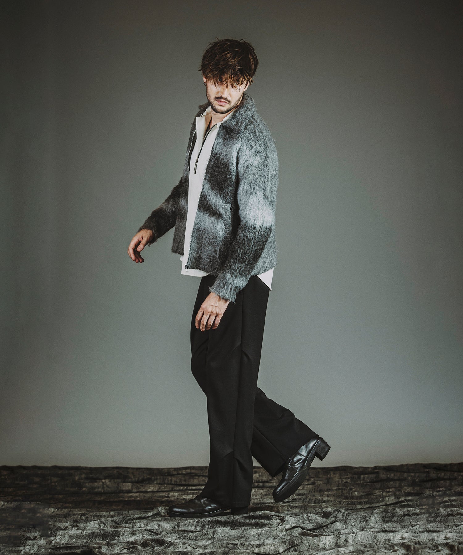 GRAY Model:H182cm