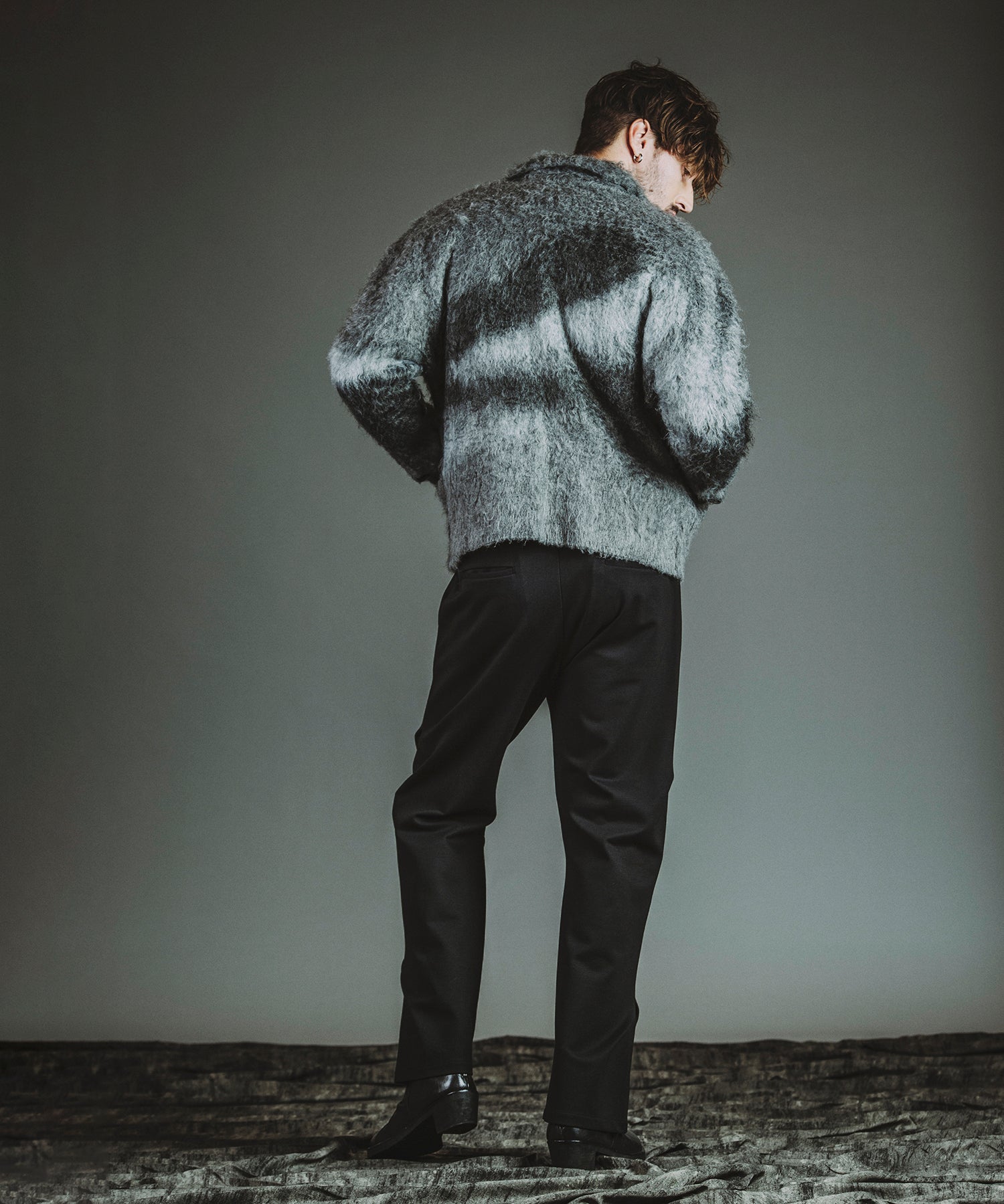 GRAY Model:H182cm