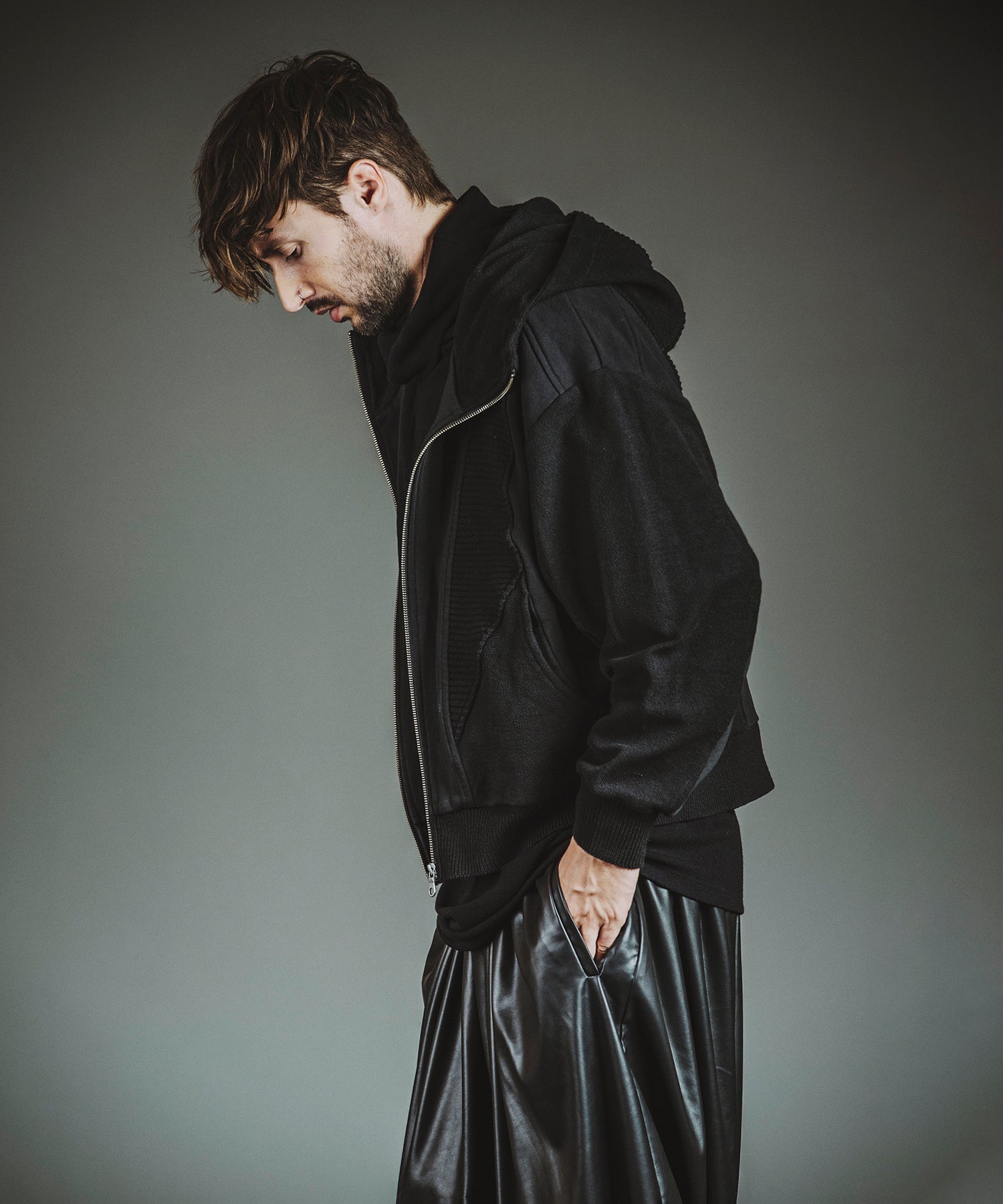 BLACK Model:H182cm
