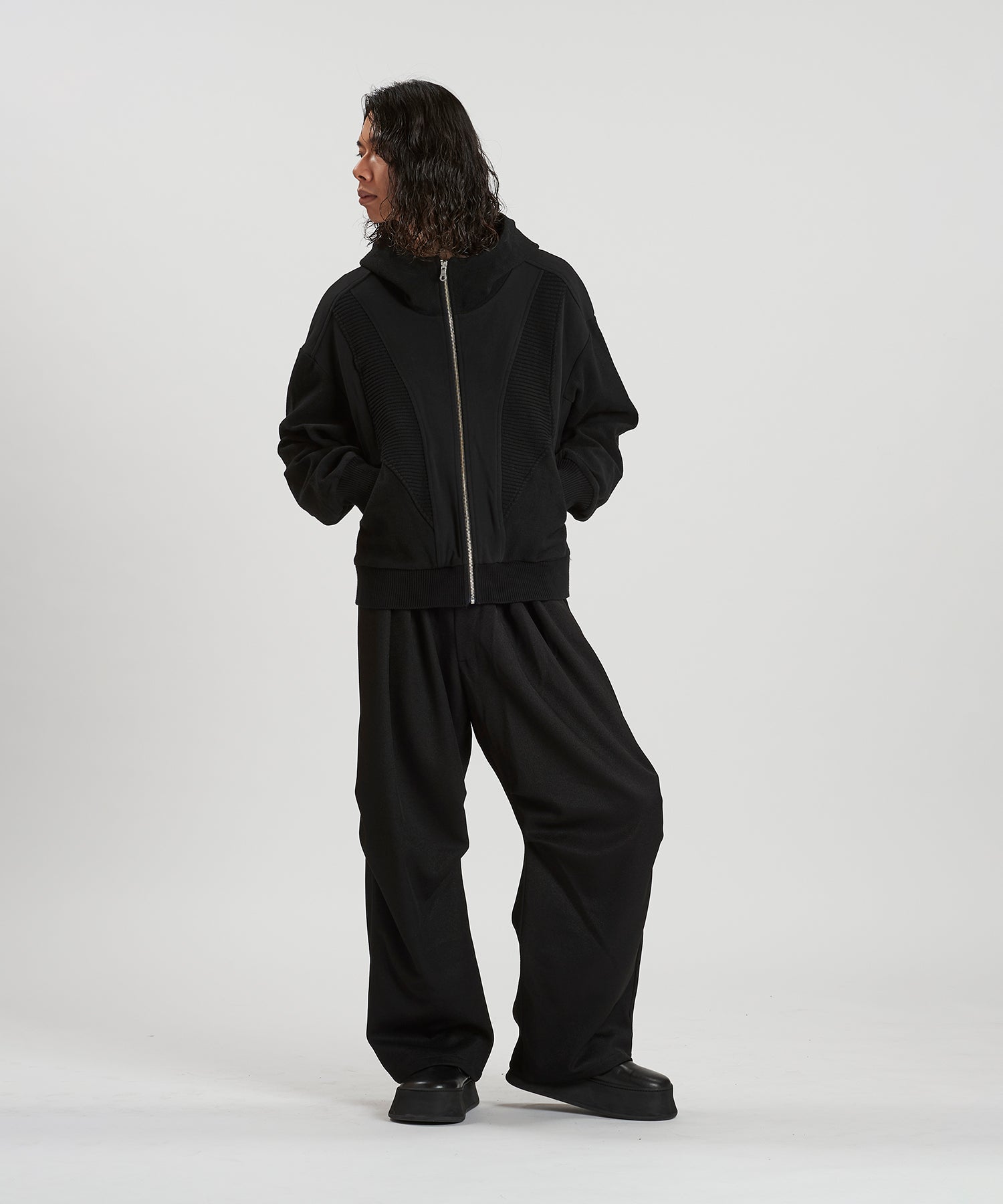 BLACK Model:H180cm