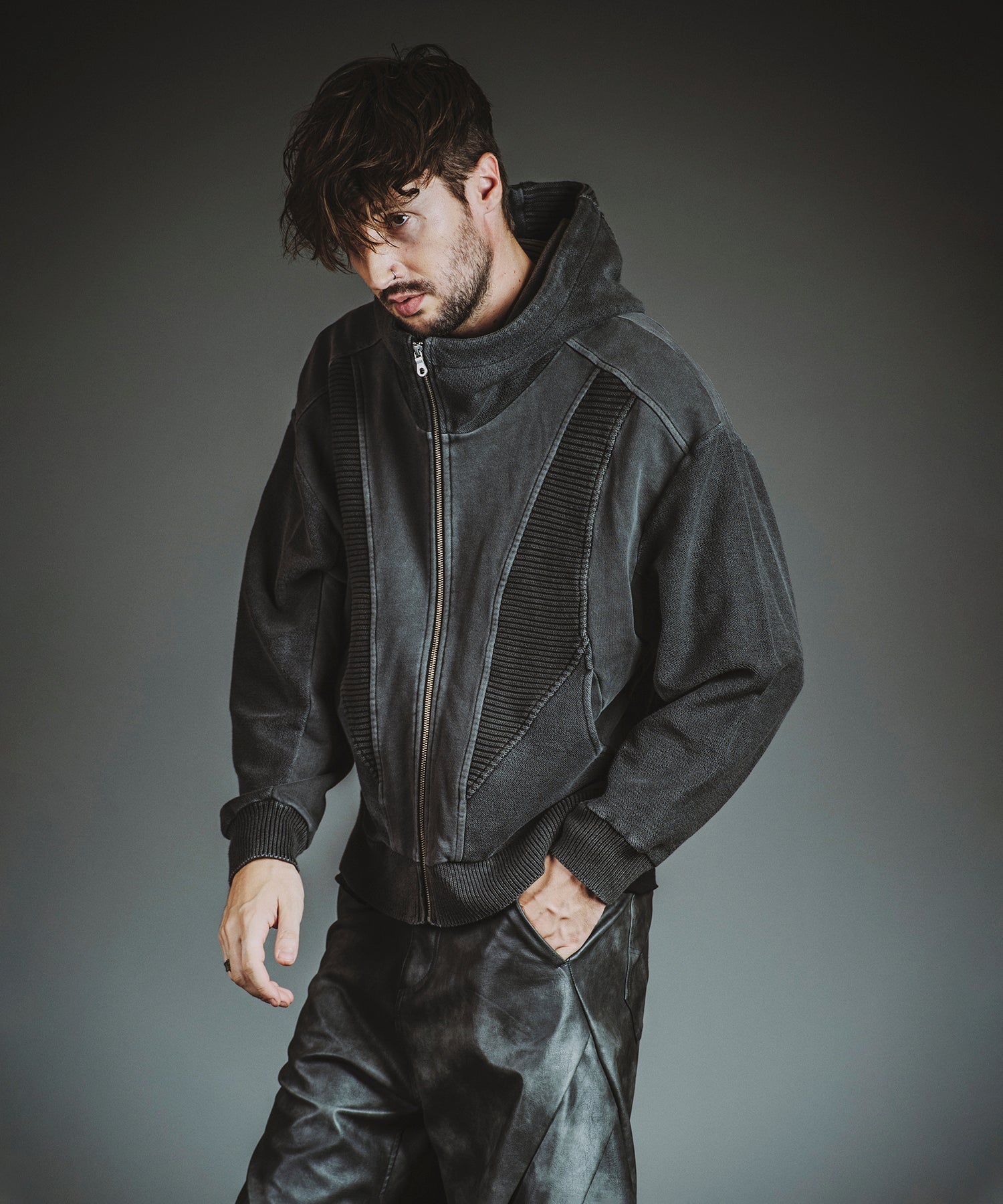 GRAY Model:H182cm
