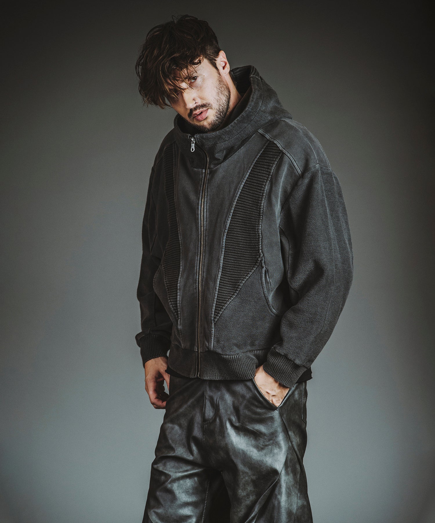 GRAY Model:H182cm
