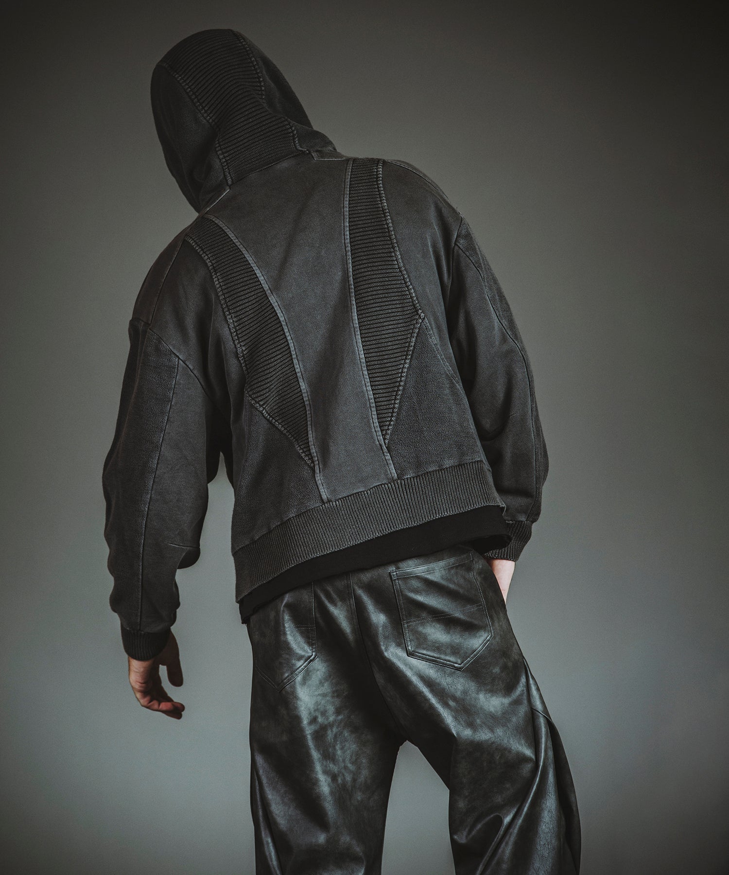 GRAY Model:H182cm