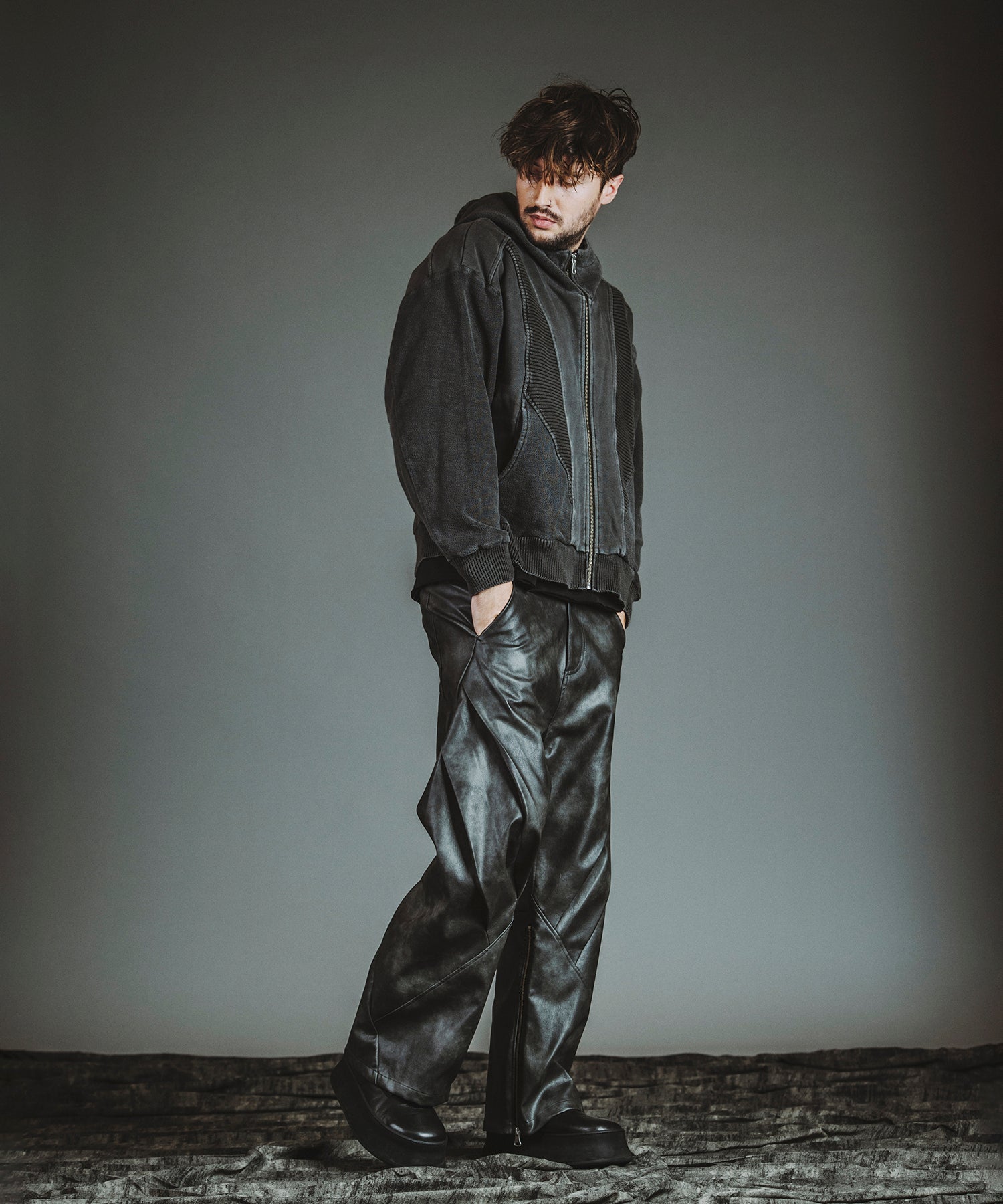 GRAY Model:H182cm