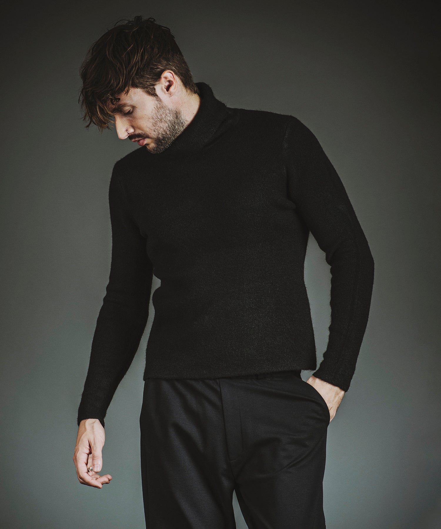 BLACK Model:H182cm