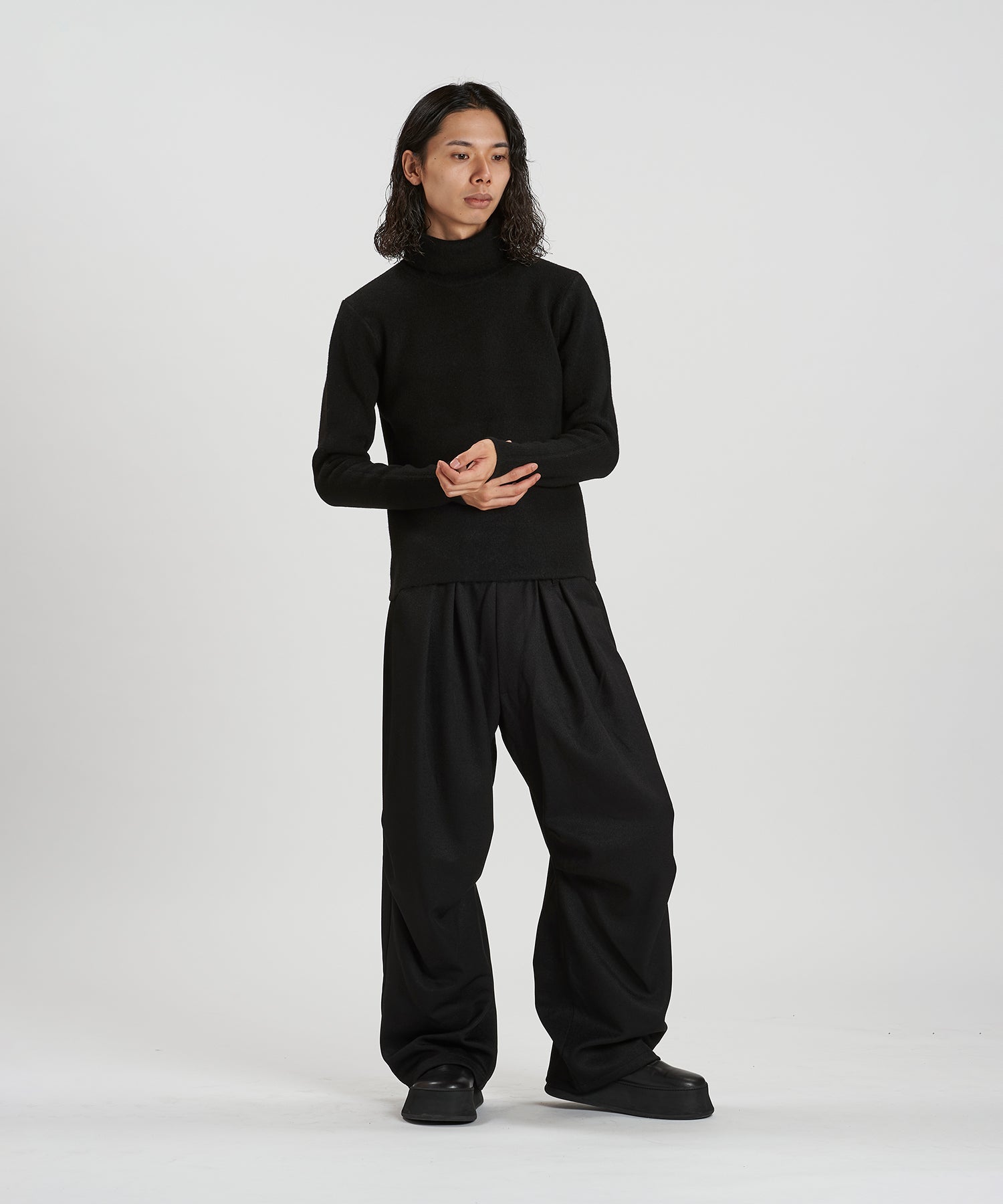 BLACK Model:H180cm