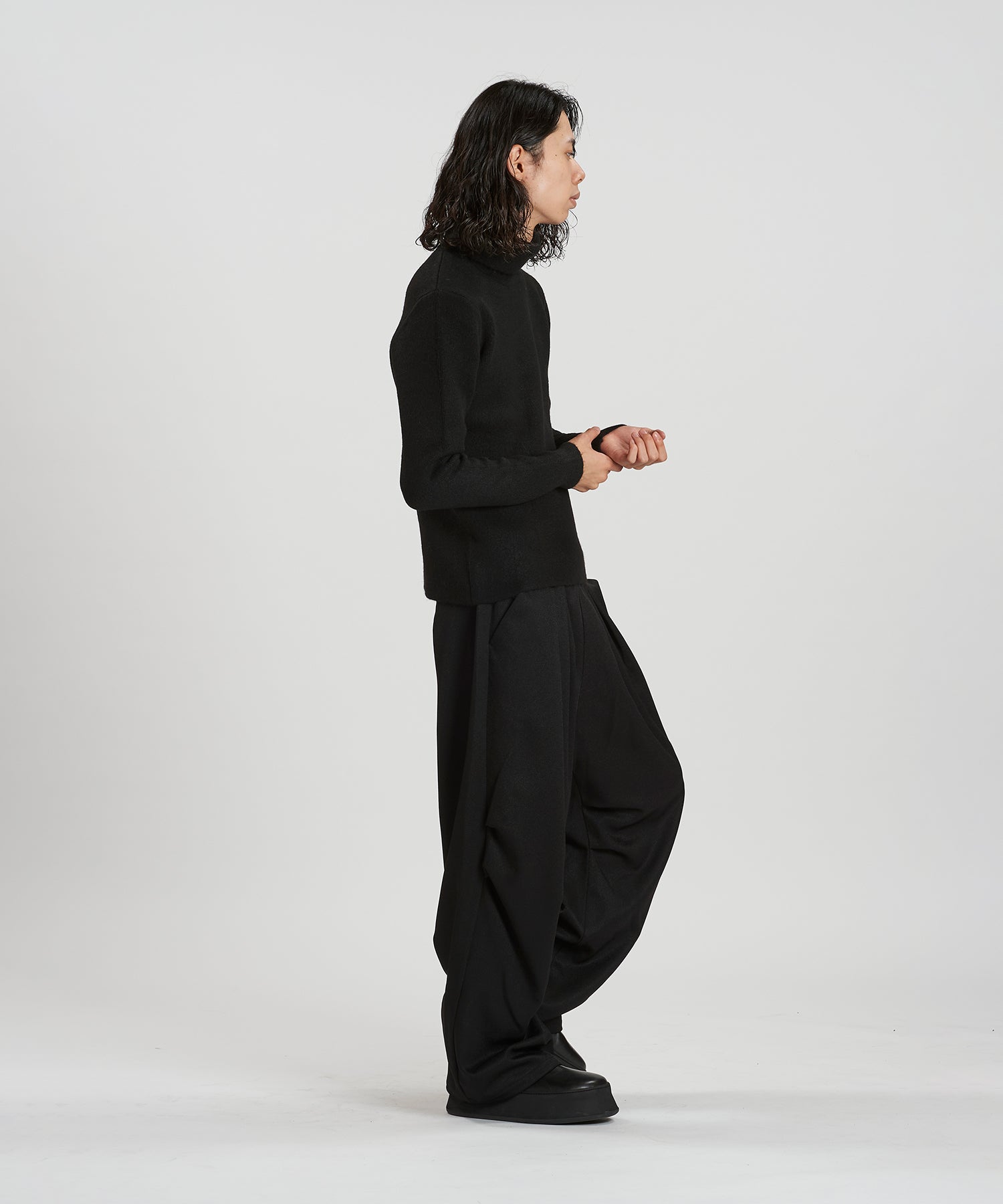 BLACK Model:H180cm